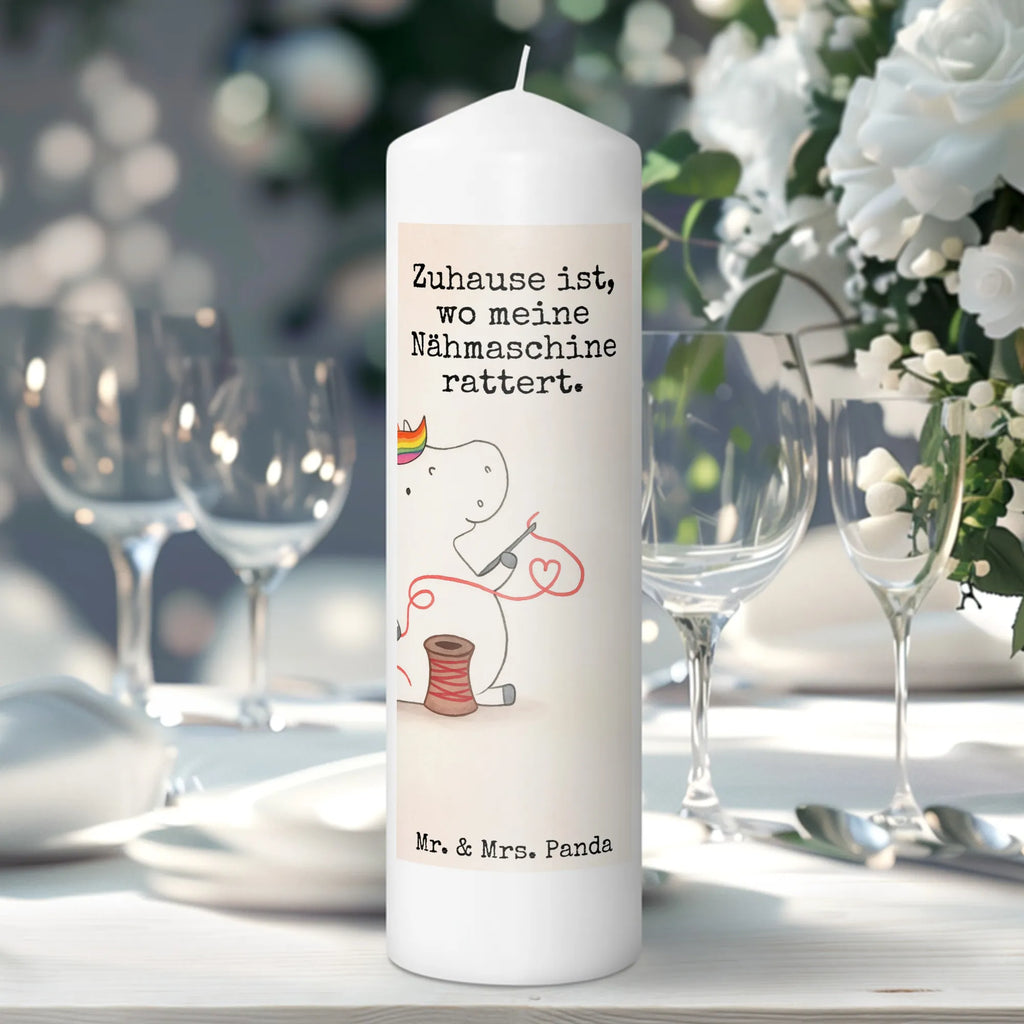 Kerze Einhorn Näherin Design Kerze Für Advent, Kerze, Kerze Mit Prägung, Gartenkerze, Gedenkkerze, Kerze Mit Gravur, Kerze Mit Spruch, Kerze Ohne Duft, Kerze Für Weihnachten, Kerze Mit Motiv, Fair-Trade-Kerze, Dinnerkerzenpaar, Kerze Für Kommunion, Sojawachskerze, Handgemachte Kerze, Kerze Für Hochzeit, Blockkerze, Kerze Mit Fotoeinleger, Stearin­kerze, Streukerze, Outdoor-Kerze, Duftkerze, Kerze Mit Namensgravur, Tischkerze, Kerze Für Firmung, Glas-Kerze, Stumpenkerzen-Set, Teelicht, Votivkerze, Laternenkerze, Kerze Als Gastgeschenk, Dinnerkerze, Grablicht, Kerze Für Taufe, Stabkerze, Tafelkerze, Metall-Kerze, Stumpenkerze, Andachtskerze, Grabkerze, Trauerkerze, Handgegossene Kerze, Kerze Für Ostern, Kerze Für Geburtstag, Kerze Mit Duft, Bio-Kerze, Einhorn, Einhörner, Einhorn Deko, Unicorn, basteln, Näherin, Freundin, nähen, Stricken, Häkeln, Nähzimmer, Mädchen
