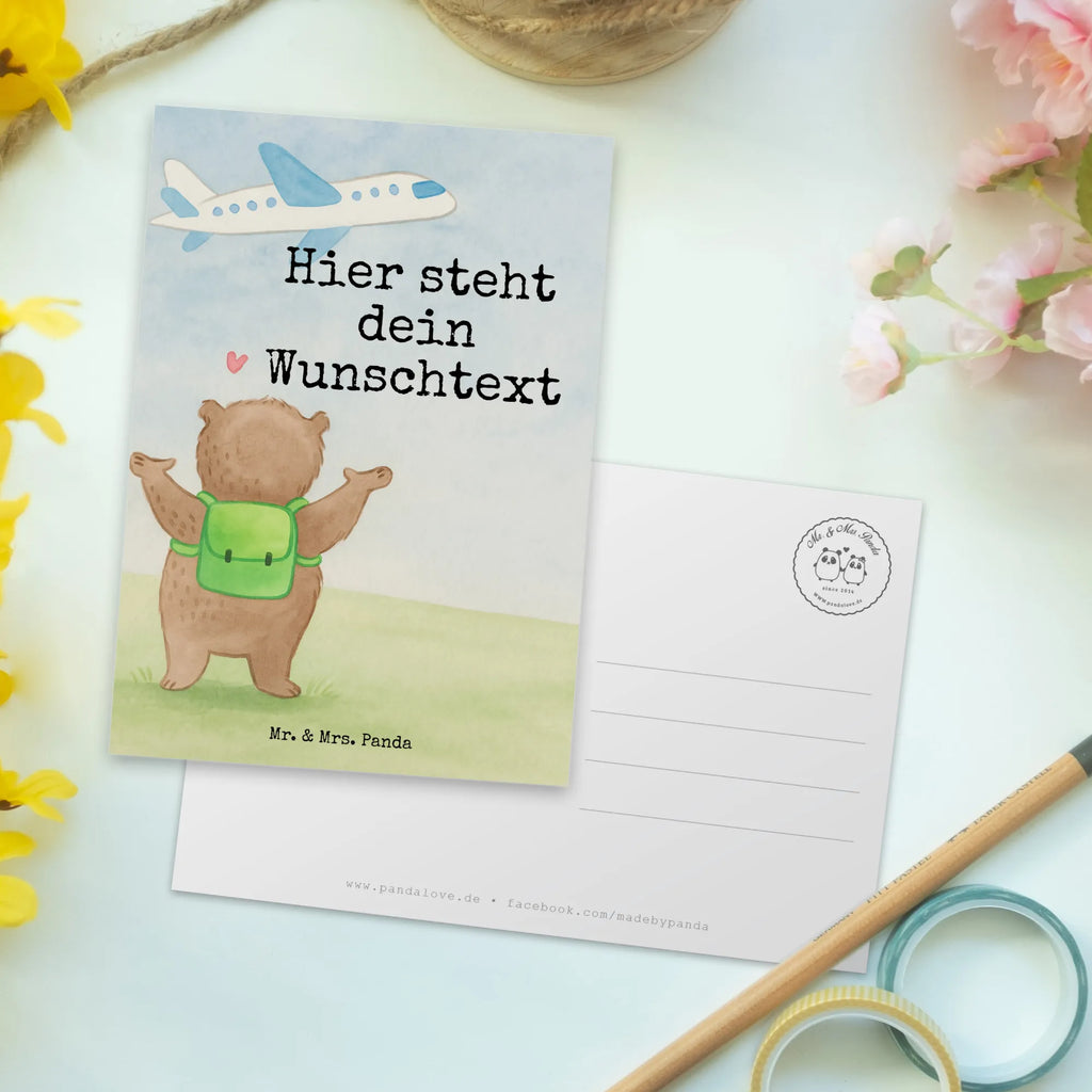 Personalisierte Postkarte Bär Flugzeug Design Einladung mit Namen, Ansichtskarte mit Namen, Geschenkkarte mit Namen, Karte mit Wunschtext, Postkarte bedrucken, Grußkarte mit Wunschtext, Postkarte personalisierbar, Ansichtskarte mit Wunschtext, Karte mit Namen, Postkarte mit Wunschtext, Einladung mit Wunschtext, Postkarte mit Namen, Grußkarte mit Namen, Geschenkkarte mit Wunschtext, Liebe, Partner, Freund, Freundin, Ehemann, Ehefrau, Heiraten, Verlobung, Heiratsantrag, Liebesgeschenk, Jahrestag, Hocheitstag, Geschenk für Freundin, für Ehemann, Liebesbeweis, Geschenk für Partner, für Männer, Geschenk für Frauen, Hochzeitstag, Valentinstag, Mitbringsel