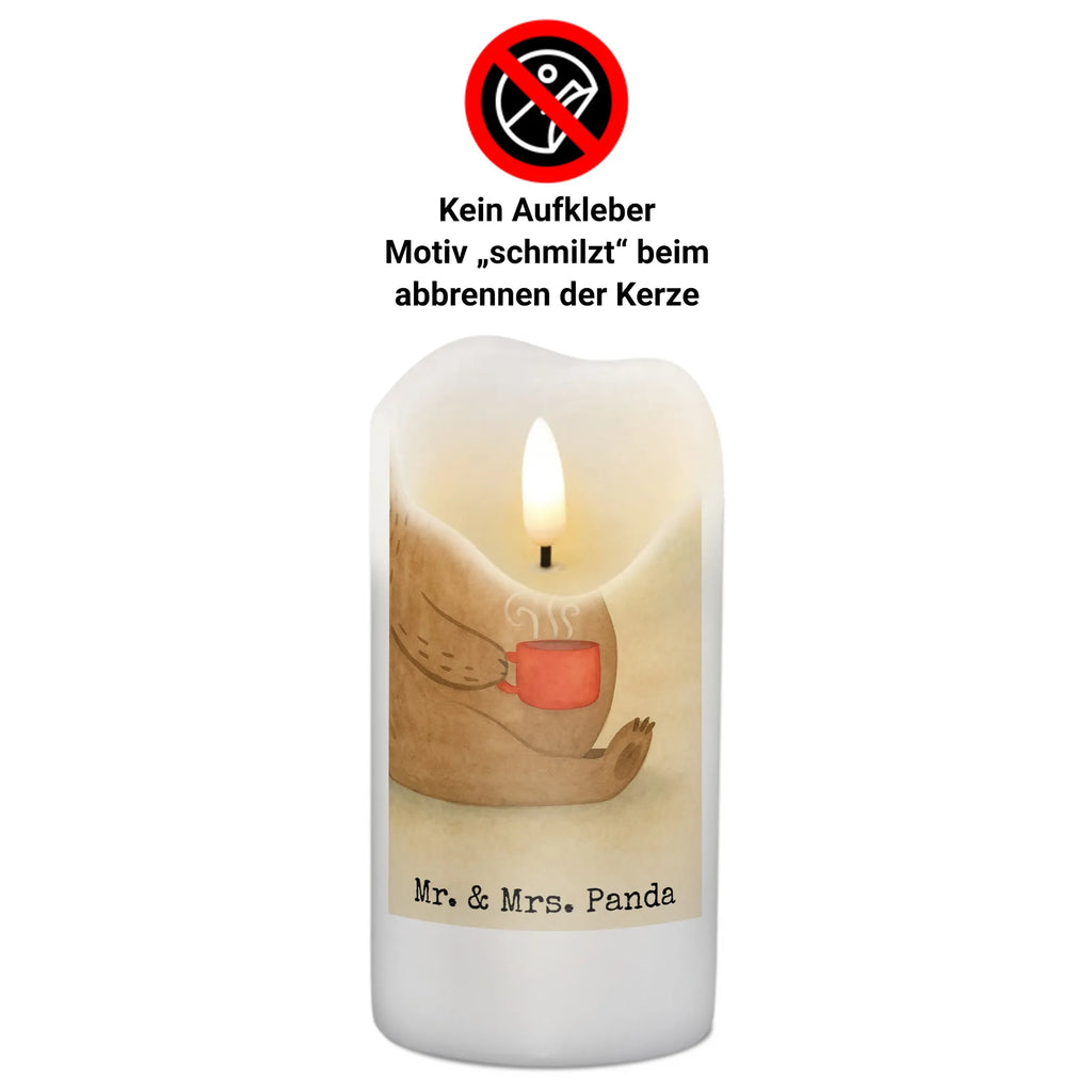 Personalisierte Kerze Bär Morgenkaffee Design Teelicht Mit Namensdruck, Trauerkerze Mit Namen, Duftkerze Mit Namen, Kerze Mit Namen, Kerzen-Set Mit Namensgravur, LED-Kerze Mit Wunschname, Taufekerze Mit Namensgravur, Glas-Kerze Mit Wunschname, Metall-Kerze Mit Namensgravur, Gastgeschenk Kerze Mit Namen, Handgemachte Kerze Mit Wunschname, Kommunionkerze Mit Namen, Streukerze Mit Namensdruck, Firmungskerze Mit Wunschname, Kerze Für Geburtstag Mit Wunschname, Laternenkerze Mit Namensdruck, Kerze Mit Spruch Und Namen, Bio-Kerze Mit Wunschname, Gedenkkerze Mit Namen, Kerze Für Hochzeit Mit Namensgravur, Weihnachtskerze Mit Namensgravur, Sojawachskerze Mit Namensdruck, Stearinkerze Mit Gravur, Holz-Kerze Mit Namen, Gartenkerze Mit Namen, Tischkerze Mit Namensdruck, Grabkerze Mit Namensgravur, Handgegossene Kerze Mit Namen, Blockkerze Mit Namensdruck, Votivkerze Mit Wunschname, Stumpenkerze Mit Namensgravur, Tafelkerze Mit Wunschname, Andachtskerze Mit Namensgravur, Personalisierte Kerze, Fair-Trade-Kerze Mit Namensgravur, Outdoor-Kerze Mit Namensgravur, Stabkerze Mit Gravur, Adventskerze Mit Wunschname, Kerze Mit Prägung Und Wunschname, Osterkerze Mit Namen, Schwimmkerze Mit Namen, Bienenwachskerze Mit Wunschname, Liebe, Partner, Freund, Freundin, Ehemann, Ehefrau, Heiraten, Verlobung, Heiratsantrag, Liebesgeschenk, Jahrestag, Hocheitstag, Geschenk für Frauen, Mitbringsel, Valentinstag, Hochzeitstag, für Männer, für Ehemann, Liebesbeweis, Geschenk für Partner, Geschenk für Freundin