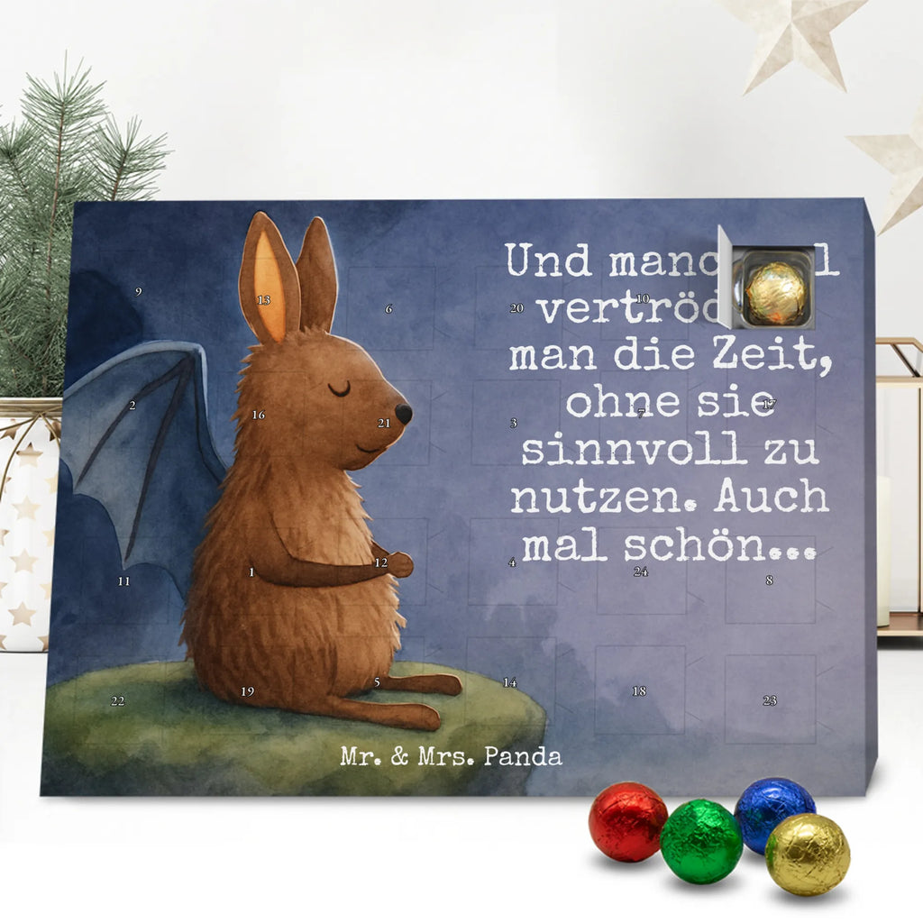 Adventskalender Fledermaus Sitzen Design adventskalender mit schokolade, adventskalender pralinen, kalender schokolade, Adventskalender Schokolade, Weihnachtskalender Schokolade, schokoladen kalender, schokolade adventskalender, süßigkeiten adventskalender, Adventskalender, advent kalender, Weihnachtskalender, weihnachtskalender schoko, adventskalender mit pralinen, schokoladenkalender, Schokoladen Adventskalender, adventskalender süßigkeiten, pralinen adventskalender, schoko kalender, schokokalender, Schoko Adventskalender, adventskalender mit süßigkeiten, schoko weihnachtskalender, süßigkeiten kalender, Lustige Sprüche, Tiermotive, Tiere, Gute Laune, Entspannen, Fledermaus, Motivation, Fledermäuse