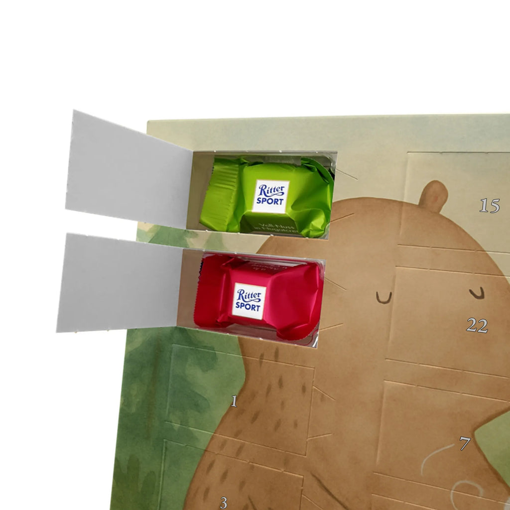 Adventskalender Bär Kaffee Design Weihnachtskalender, schoko kalender, süßigkeiten adventskalender, adventskalender süßigkeiten, kalender schokolade, Adventskalender, schokoladen kalender, Schokoladen Adventskalender, Weihnachtskalender Schokolade, süßigkeiten kalender, weihnachtskalender schoko, schokoladenkalender, Schoko Adventskalender, adventskalender mit pralinen, pralinen adventskalender, schokolade adventskalender, schoko weihnachtskalender, advent kalender, adventskalender pralinen, Adventskalender Schokolade, adventskalender mit süßigkeiten, schokokalender, adventskalender mit schokolade, Teddybär, Teddy, Bär, Motivation, Guten Morgen, Morgenroutine, Welt Erobern, Coffee, Welt Retten, Kaffee, Bären