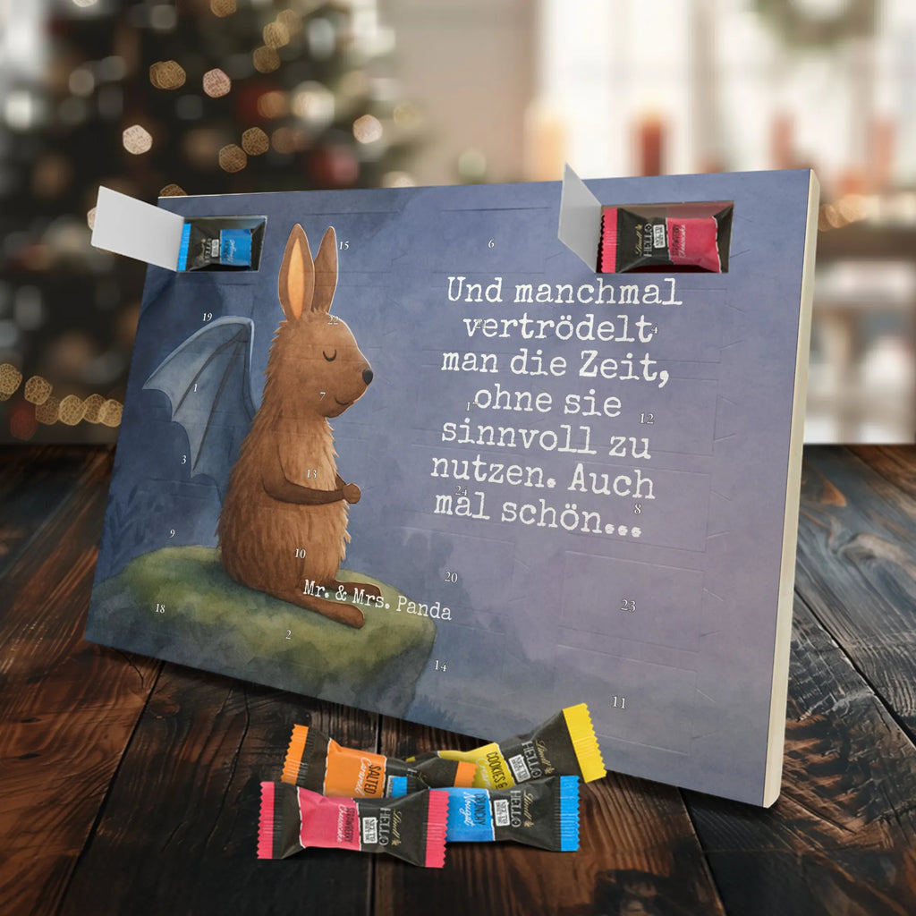 Adventskalender Fledermaus Sitzen Design adventskalender mit schokolade, adventskalender pralinen, kalender schokolade, Adventskalender Schokolade, Weihnachtskalender Schokolade, schokoladen kalender, schokolade adventskalender, süßigkeiten adventskalender, Adventskalender, advent kalender, Weihnachtskalender, weihnachtskalender schoko, adventskalender mit pralinen, schokoladenkalender, Schokoladen Adventskalender, adventskalender süßigkeiten, pralinen adventskalender, schoko kalender, schokokalender, Schoko Adventskalender, adventskalender mit süßigkeiten, schoko weihnachtskalender, süßigkeiten kalender, Lustige Sprüche, Tiermotive, Tiere, Gute Laune, Entspannen, Fledermaus, Motivation, Fledermäuse