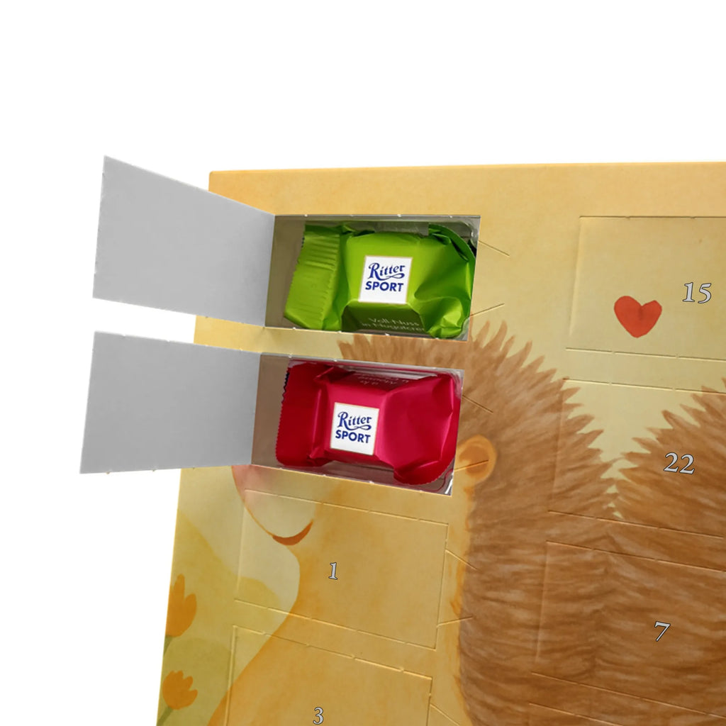 Adventskalender Igel händchenhaltend Design Adventskalender, kalender schokolade, schokoladen kalender, advent kalender, Schoko Adventskalender, süßigkeiten adventskalender, adventskalender mit schokolade, adventskalender mit süßigkeiten, adventskalender pralinen, Schokoladen Adventskalender, süßigkeiten kalender, schokokalender, schokolade adventskalender, pralinen adventskalender, schoko kalender, Weihnachtskalender Schokolade, schokoladenkalender, Adventskalender Schokolade, Weihnachtskalender, weihnachtskalender schoko, adventskalender mit pralinen, adventskalender süßigkeiten, schoko weihnachtskalender, Liebe, Freundin, Liebesgeschenk, Jahrestag, Verlobung, Partner, Ehemann, Ehefrau, Heiraten, Heiratsantrag, Hocheitstag, Freund, Liebesbeweis, Gemeinsamkeit, Hochzeit, Love, Liebesbotschaft, Igelliebe, Igel, Lieblingsmensch, Hand in Hand, Große Liebe, Geschenk für Zwei