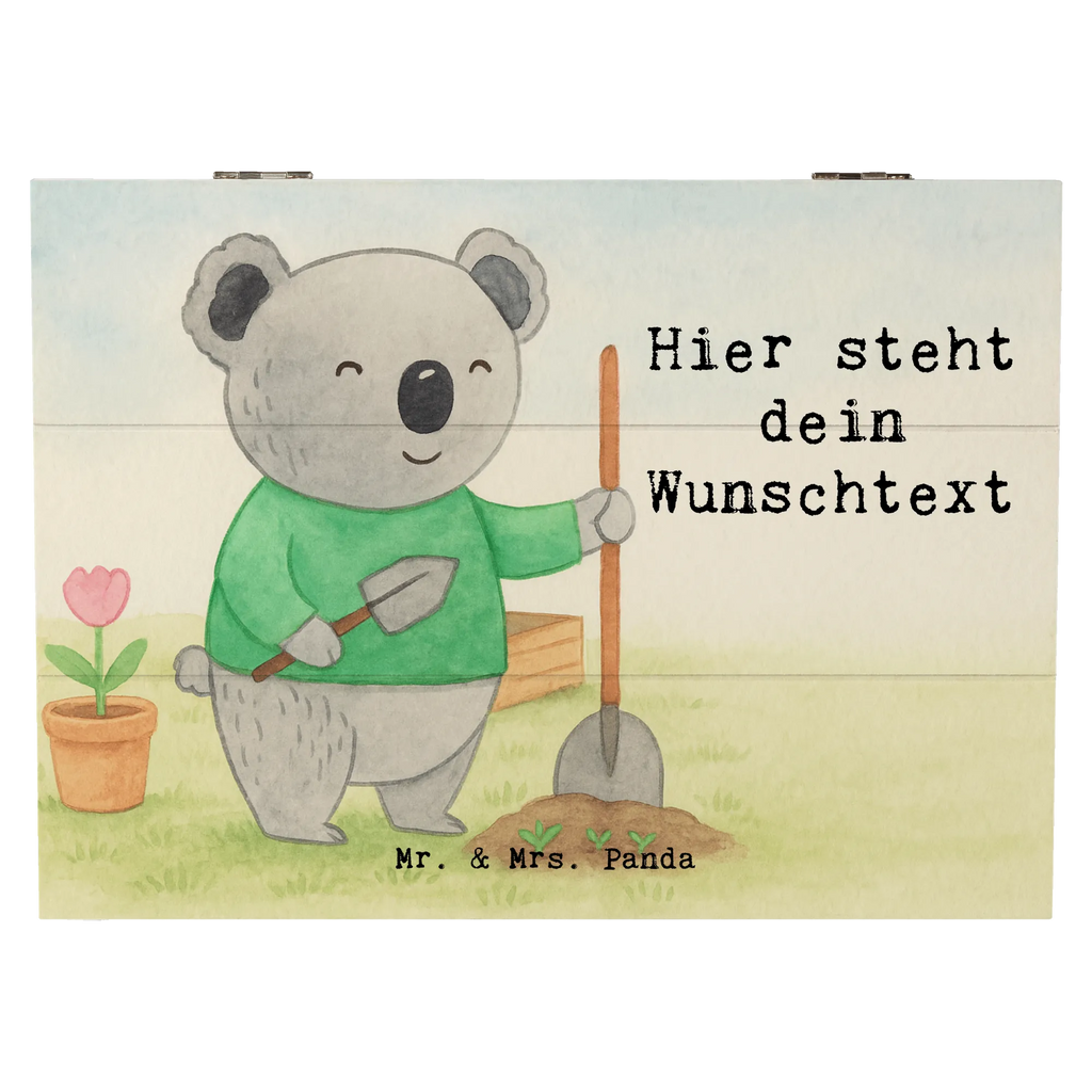 Personalisierte Holzkiste Garten- und Landschaftsbauer Leidenschaft Design Truhe mit Namen, Schatzkiste Personalisiert, Dekokiste mit Namen, Erinnerungsbox Personalisiert, Kiste Personalisiert, Erinnerungskiste, Schatulle Personalisiert, Holzkiste Personalisiert, Dekokiste Personalisiert, Aufbewahrungsbox mit Namen, Schatulle mit Namen, Aufbewahrungsbox Personalisiert, GEschenkdose personalisiert, Erinnerungsbox mit Namen, Holzkiste mit Namen, Schatzkiste mit Namen, Kiste mit Namen, Geschenkbox personalisiert, Truhe Personalisiert, Erinnerungskiste Personalisiert, mit Namen, Beruf, Ausbildung, Jubiläum, Abschied, Rente, Kollege, Kollegin, Geschenk, Schenken, Arbeitskollege, Mitarbeiter, Firma, Danke, Dankeschön, Gartenplaner, Gärtner, Hobbygärtner, Gartenbau, Garten- und Landschaftsbauer, Gärtnerei