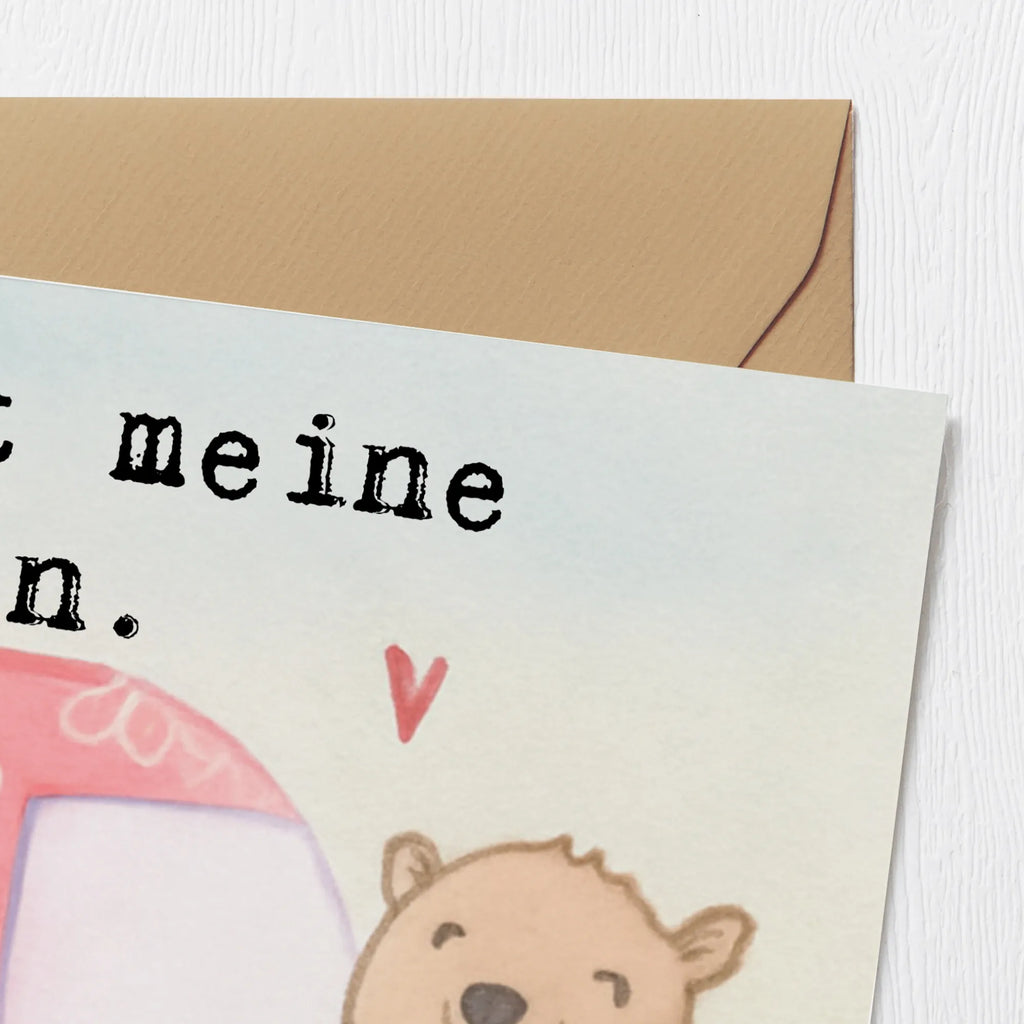 Deluxe Karte Bär Camper Design Hochwertige Grußkarte, Karte, Glückwunschkarte, Hochzeitskarte, Klappkarte, Grußkarte, Hochwertige Klappkarte, Einladungskarte, Geburtstagskarte, Geschenk, Sport, Sportart, Hobby, Schenken, Danke, Dankeschön, Auszeichnung, Gewinn, Sportler, Roadtrip, Campingplatz, Campen, Camper, Urlaub, Zelten, Wohnmobil