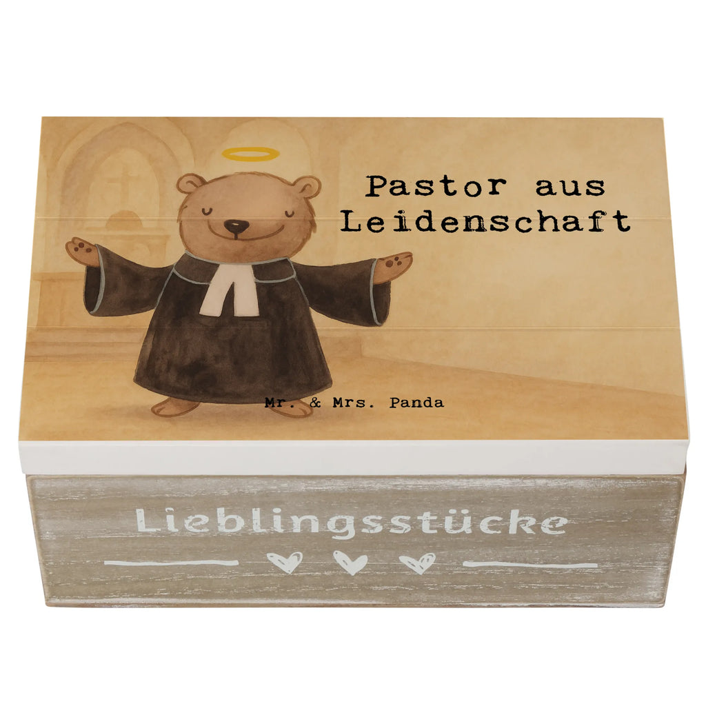 Holzkiste Pastor Leidenschaft Design Holzkiste, Erinnerungskiste, Truhe, Geschenkdose, Aufbewahrungsbox, Schatulle, Schatzkiste, Geschenkbox, Kiste, Dekokiste, Erinnerungsbox, XXL, Beruf, Ausbildung, Jubiläum, Abschied, Rente, Kollege, Kollegin, Geschenk, Schenken, Arbeitskollege, Mitarbeiter, Firma, Danke, Dankeschön, Diener Gottes<br />Geistlicher, Kirche, Pfarrer, Pastor, Theologe, Prediger<br />Priester
