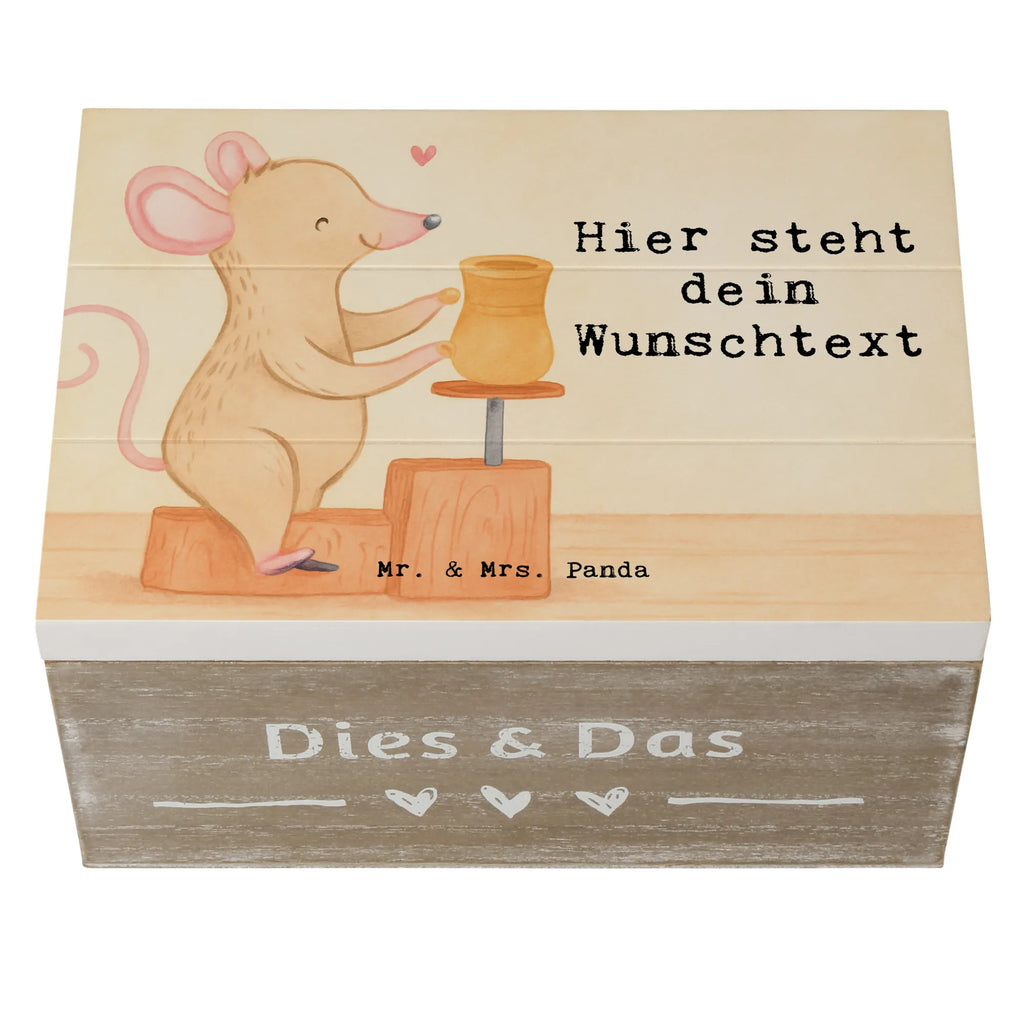 Personalisierte Holzkiste Maus Töpfern Design Geschenkbox personalisiert, Holzkiste Personalisiert, Dekokiste Personalisiert, Aufbewahrungsbox Personalisiert, GEschenkdose personalisiert, Erinnerungsbox Personalisiert, Erinnerungsbox mit Namen, Truhe mit Namen, Dekokiste mit Namen, Schatulle Personalisiert, Kiste Personalisiert, mit Namen, Schatulle mit Namen, Holzkiste mit Namen, Schatzkiste Personalisiert, Erinnerungskiste Personalisiert, Schatzkiste mit Namen, Kiste mit Namen, Erinnerungskiste, Truhe Personalisiert, Aufbewahrungsbox mit Namen, Geschenk, Sport, Sportart, Hobby, Schenken, Danke, Dankeschön, Auszeichnung, Gewinn, Sportler, Töpfern, Töpferkurs, Töpferei