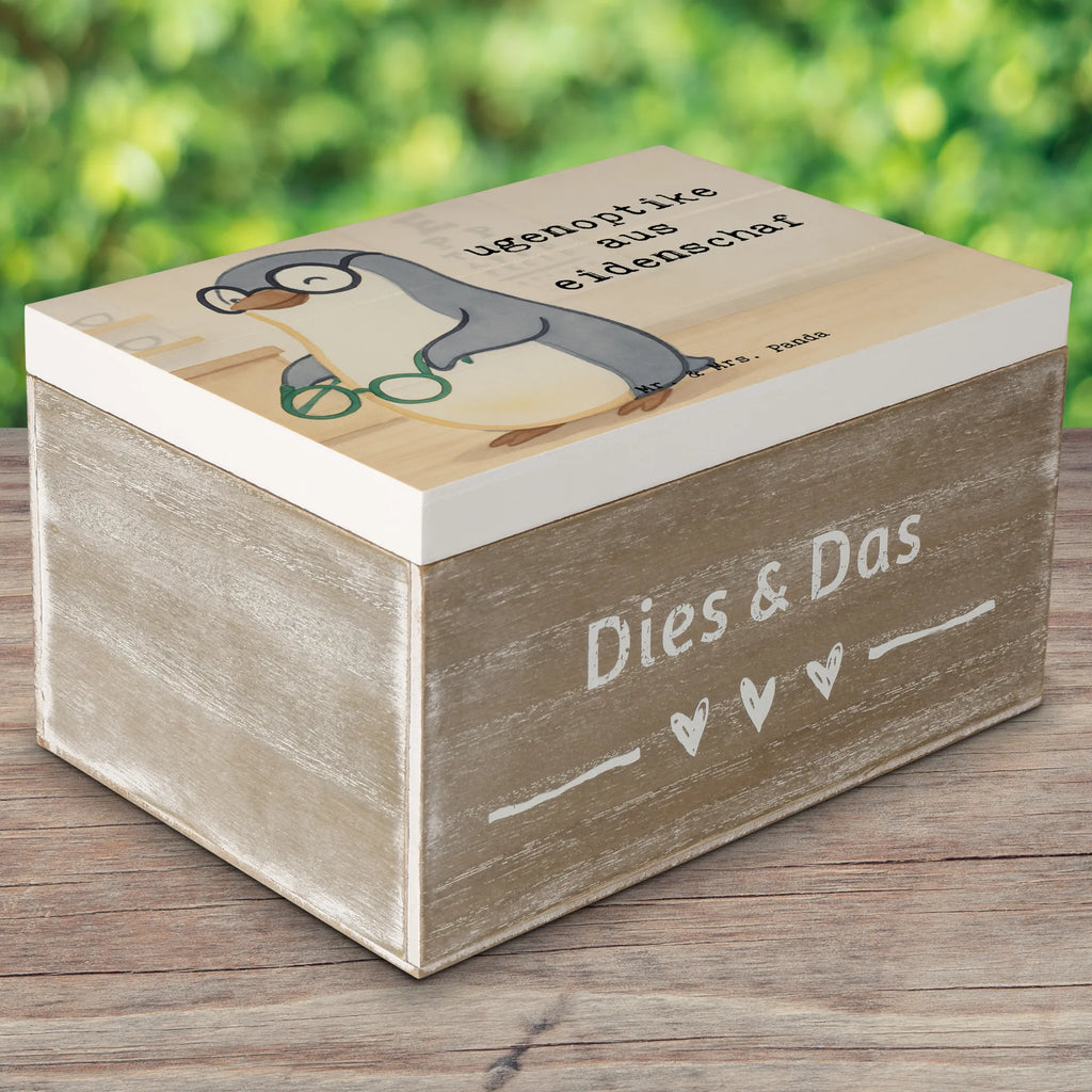 Holzkiste Augenoptiker Leidenschaft Design Truhe, Erinnerungskiste, Erinnerungsbox, XXL, Dekokiste, Kiste, Aufbewahrungsbox, Schatulle, Schatzkiste, Holzkiste, Geschenkbox, Geschenkdose, Beruf, Ausbildung, Jubiläum, Abschied, Rente, Kollege, Kollegin, Geschenk, Schenken, Arbeitskollege, Mitarbeiter, Firma, Danke, Dankeschön, Brillenverkäufer, Optometrist, Brillengeschäft, Augenarzt, Optiker, Augenoptiker, Eröffnung