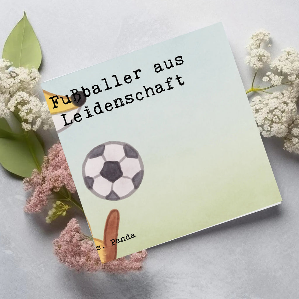 Deluxe Karte Fußballer Leidenschaft Design Hochwertige Klappkarte, Glückwunschkarte, Geburtstagskarte, Hochzeitskarte, Karte, Grußkarte, Klappkarte, Hochwertige Grußkarte, Einladungskarte, Beruf, Ausbildung, Jubiläum, Abschied, Rente, Kollege, Kollegin, Geschenk, Schenken, Arbeitskollege, Mitarbeiter, Firma, Danke, Dankeschön, Profi Fußballer, Fußballer, Fußballspiel, Glücksbringer, Fußballspieler