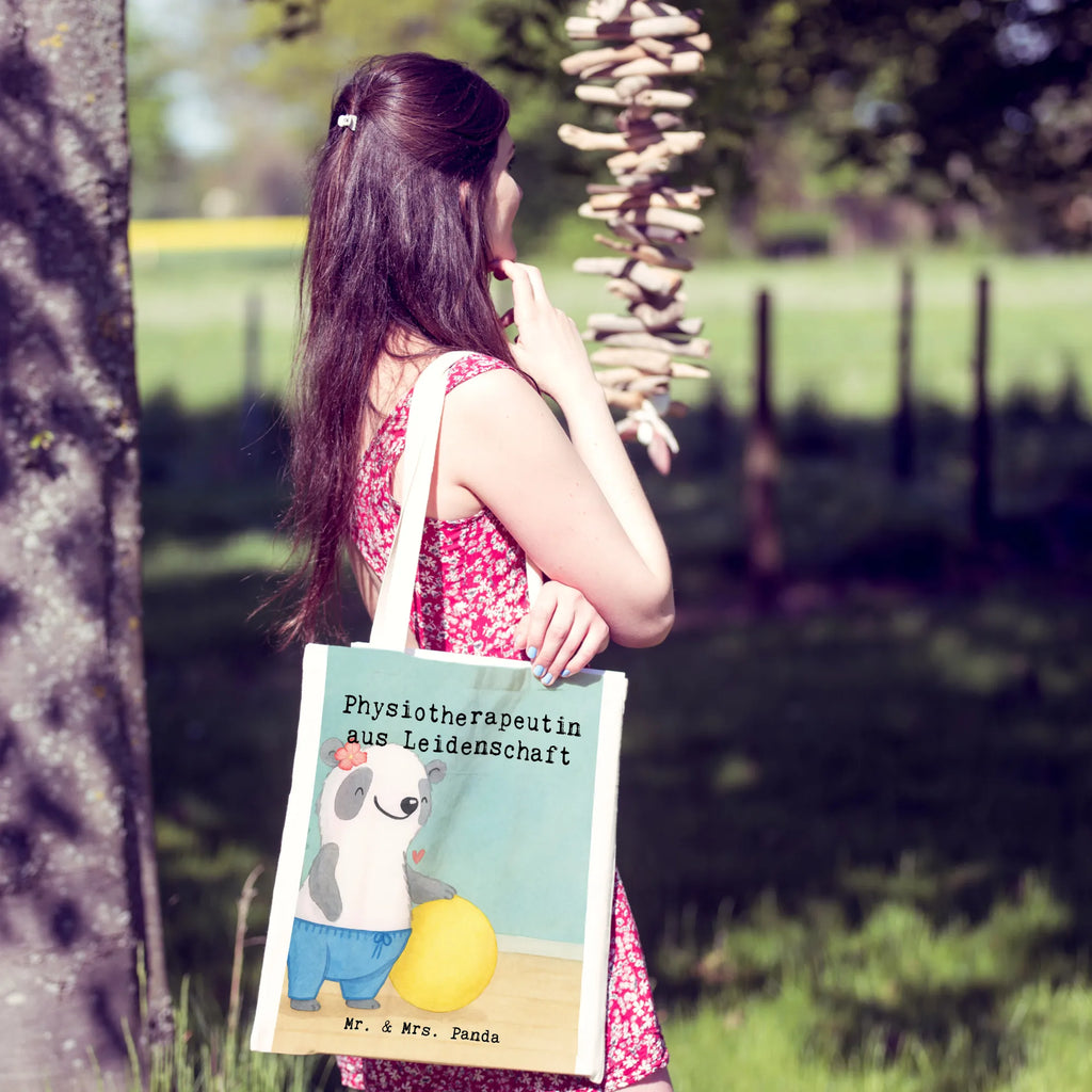 Tragetasche Physiotherapeutin Leidenschaft Design Einkaufstasche, Stoffbeutel, Einkaufstüte, Jutebeutel, Beuteltasche, Umhängetasche, Jutetasche, Tragetasche, Badetasche, Strandtasche, Schultertasche, Laptoptasche, Beutel, Shopper, Stofftasche, Tasche, Beruf, Ausbildung, Jubiläum, Abschied, Rente, Kollege, Kollegin, Geschenk, Schenken, Arbeitskollege, Mitarbeiter, Firma, Danke, Dankeschön