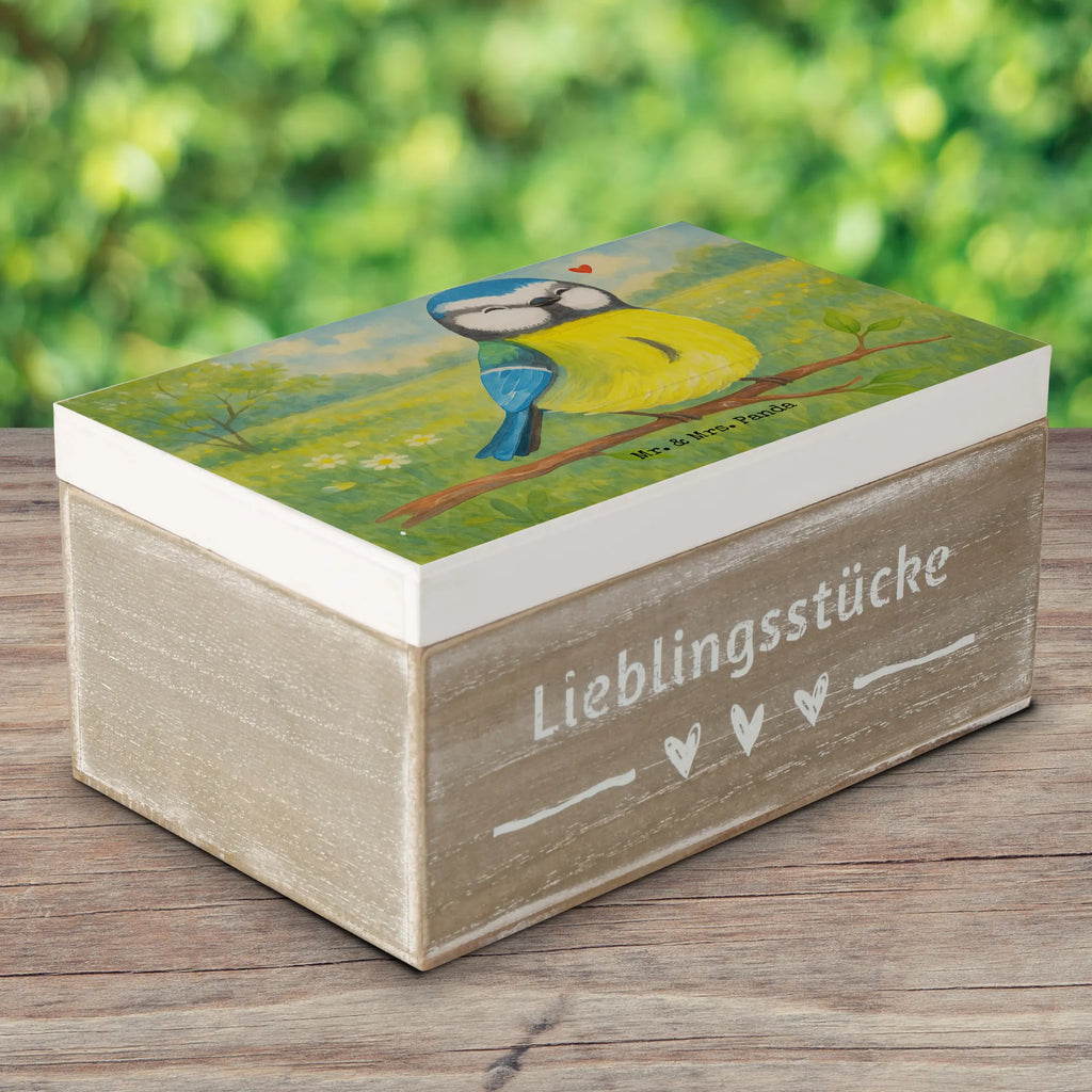 holztruhe Vogel Blaumeise Design Schatzkiste, Geschenkbox, erinnerungsbox hochzeit, Truhe, Erinnerungsbox, holzkiste mit deckel, aufbewahrungsbox aus holz, holzbox mit deckel, aufbewahrungsbox holz, Kiste, holzbox, Erinnerungskiste, box aus holz, holzkisten, deko box, dekorative holzkiste, erinnerungsbox baby, Dekokiste, ordnungsbox, Holzkiste, Schatulle, schmuckkästchen, holz aufbewahrungsbox, holztruhe, aufbewahrungskiste, holzboxen, Aufbewahrungsbox, Ostern, Ostern Kinder, Osterhase, Ostergeschenke, Ostergeschenke Kinder, Ostern Geschenk, Osterdeko, Osternest, Geschenke zu Ostern, Frühlingsgefühle, Osterzeit, Frühling, Vogel, Blaumeise, Ostergrüße, liebe Grüße