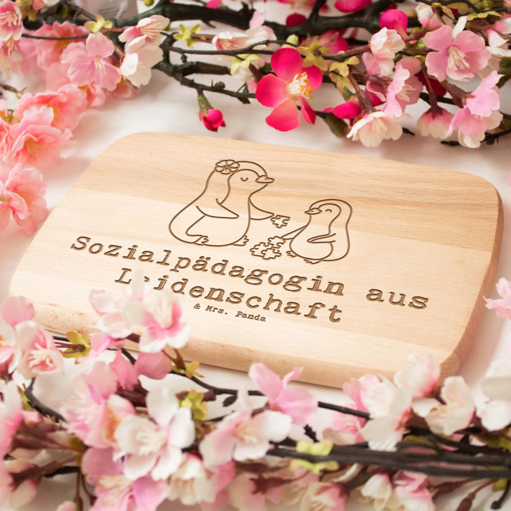Schneidebrett Sozialpädagogin Leidenschaft Frühstücksbrett, Brot, Frühstücksbrettchen, Küchenbrett, Schneidebrett, Holzbrett, Schneidebrett Holz, Geschenk, Schenken, Jubiläum, Danke, Dankeschön, Beruf, Ausbildung, Abschied, Rente, Kollege, Kollegin, Arbeitskollege, Mitarbeiter, Firma