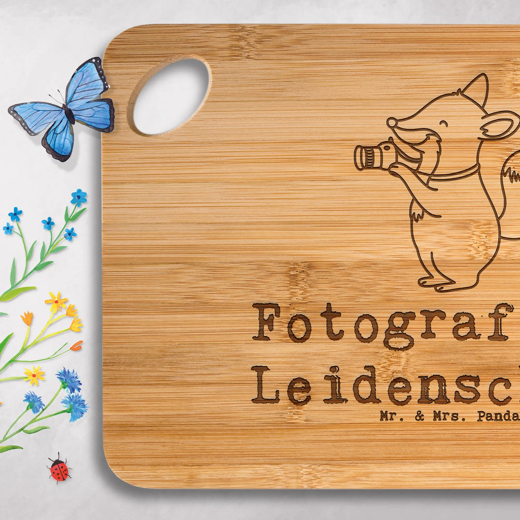 Holzbrett Fotograf Leidenschaft Frühstücksbrettchen, Frühstücksbrett, Schneidebrett Holz, Küchenbrett, Brot, Holzbrett, Schneidebrett, Geschenk, Schenken, Jubiläum, Danke, Dankeschön, Beruf, Ausbildung, Abschied, Rente, Kollege, Kollegin, Arbeitskollege, Mitarbeiter, Firma, Hochzeitsfotograf, Profi Fotograf, Fotograf, Fotoreporter, Hobbyfotograf, Fotografie