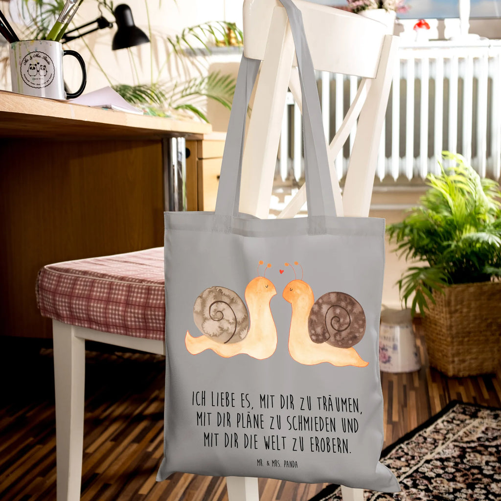 Tote bag Snails in love Strandtasche, Laptoptasche, Tragetasche, Schultertasche, Tasche, Beuteltasche, Umhängetasche, Jutetasche, Einkaufstasche, Badetasche, Stofftasche, Stoffbeutel, Einkaufstüte, Shopper, Beutel, Jutebeutel, Liebe, Partner, Freund, Freundin, Ehemann, Ehefrau, Heiraten, Verlobung, Heiratsantrag, Liebesgeschenk, Jahrestag, Hocheitstag
