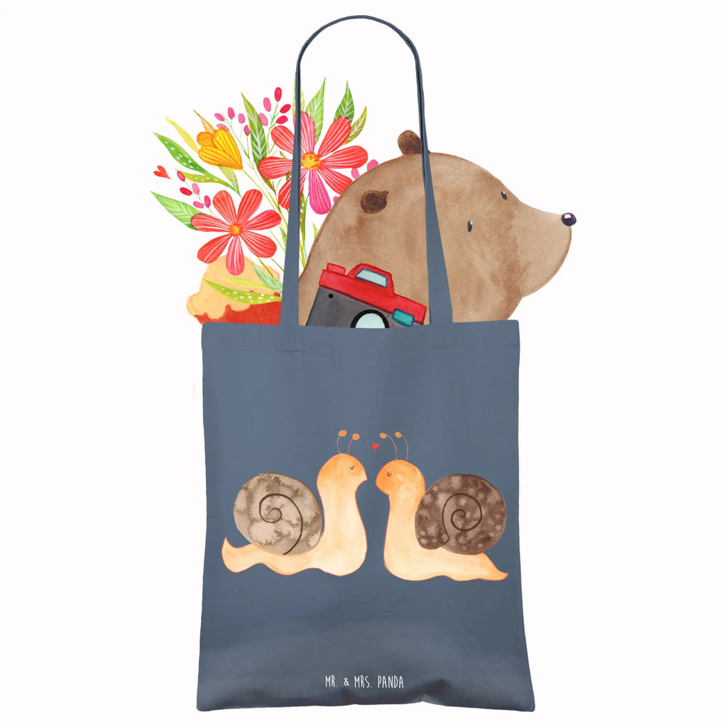 Tote bag Snails in love Strandtasche, Laptoptasche, Tragetasche, Schultertasche, Tasche, Beuteltasche, Umhängetasche, Jutetasche, Einkaufstasche, Badetasche, Stofftasche, Stoffbeutel, Einkaufstüte, Shopper, Beutel, Jutebeutel, Liebe, Partner, Freund, Freundin, Ehemann, Ehefrau, Heiraten, Verlobung, Heiratsantrag, Liebesgeschenk, Jahrestag, Hocheitstag