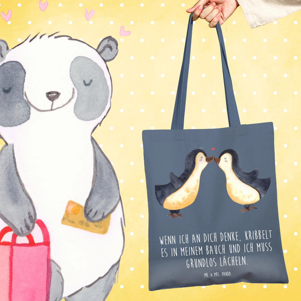 Tote bag penguins kiss Schultertasche, Jutebeutel, Einkaufstasche, Tragetasche, Stoffbeutel, Beutel, Tasche, Stofftasche, Strandtasche, Jutetasche, Umhängetasche, Badetasche, Shopper, Einkaufstüte, Laptoptasche, Beuteltasche, Liebe, Partner, Freund, Freundin, Ehemann, Ehefrau, Heiraten, Verlobung, Heiratsantrag, Liebesgeschenk, Jahrestag, Hocheitstag, Geschenk für Frauen, Geschenk für Freundin, Geschenk für Partner, Liebesbeweis, Mitbringsel, Hochzeitstag, für Männer, für Ehemann, Valentinstag