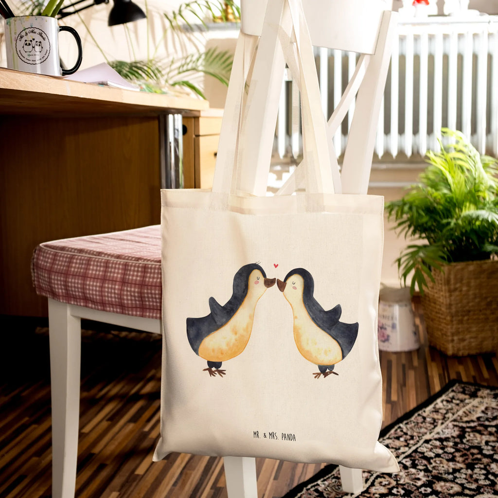 Tote bag penguins kiss Schultertasche, Jutebeutel, Einkaufstasche, Tragetasche, Stoffbeutel, Beutel, Tasche, Stofftasche, Strandtasche, Jutetasche, Umhängetasche, Badetasche, Shopper, Einkaufstüte, Laptoptasche, Beuteltasche, Liebe, Partner, Freund, Freundin, Ehemann, Ehefrau, Heiraten, Verlobung, Heiratsantrag, Liebesgeschenk, Jahrestag, Hocheitstag, Geschenk für Frauen, Geschenk für Freundin, Geschenk für Partner, Liebesbeweis, Mitbringsel, Hochzeitstag, für Männer, für Ehemann, Valentinstag