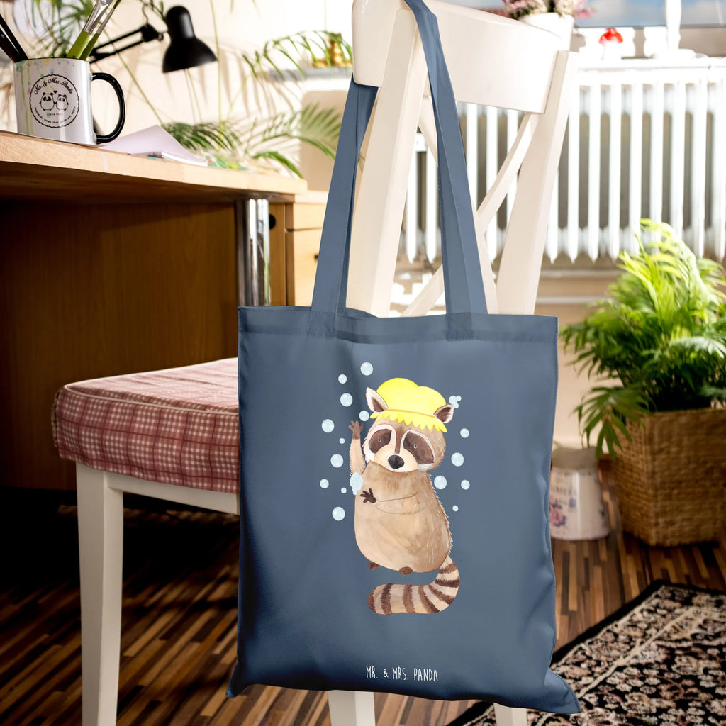 Tragetasche Waschbär Laptoptasche, Stoffbeutel, Shopper, Badetasche, Beutel, Strandtasche, Einkaufstüte, Jutebeutel, Beuteltasche, Stofftasche, Schultertasche, Tasche, Einkaufstasche, Jutetasche, Tragetasche, Umhängetasche, Tiermotive, Gute Laune, lustige Sprüche, Tiere, Tagträumen, Seifenblasen, Waschbär, waschen, Fröhlich, Plan