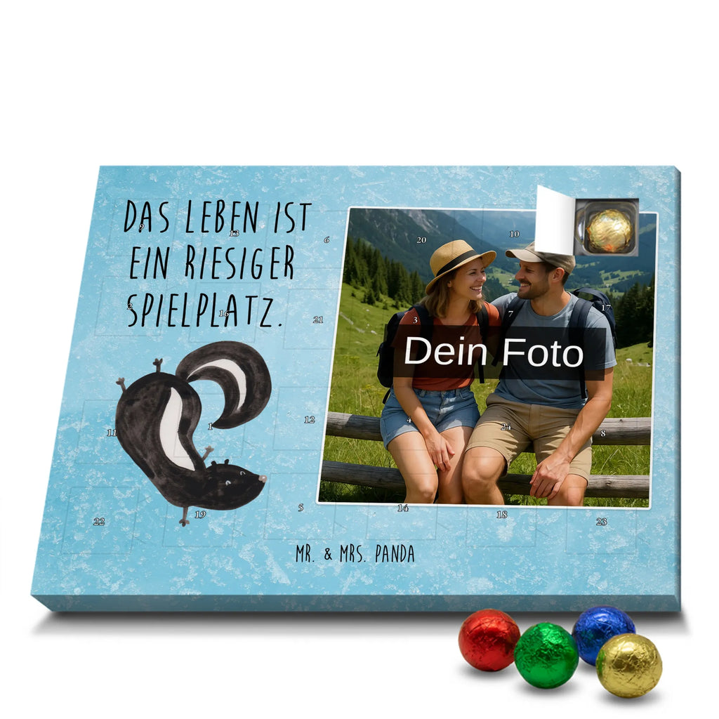 Personalisierter Schoko Foto Adventskalender Stinktier Handstand Personalisierter Schoko Foto Adventskalender, Stinktier, Skunk, Verpielt, Stinker, Raubtier, Spielplatz, Wildtier, Kind, Stinki