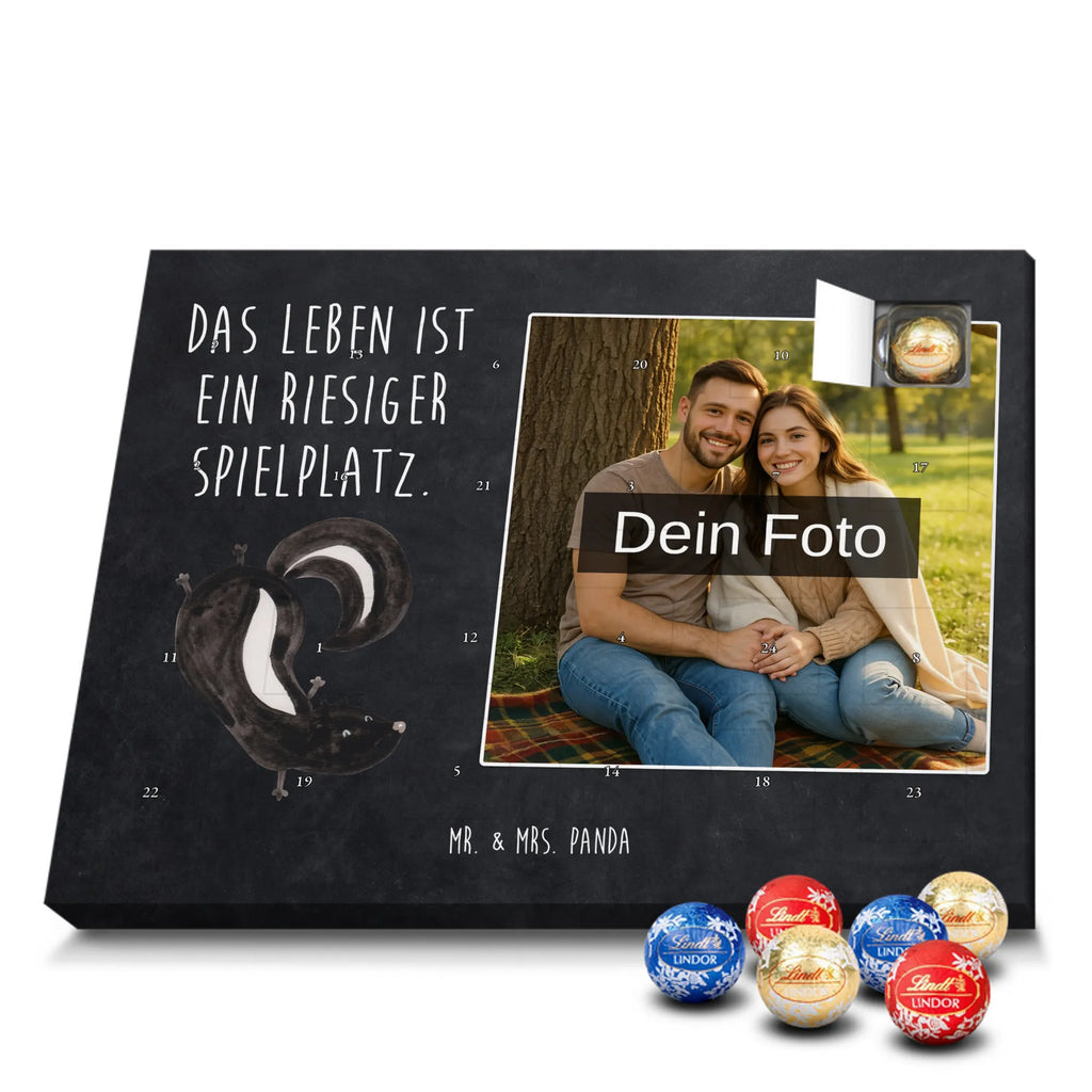Personalisierter Schoko Foto Adventskalender Stinktier Handstand Personalisierter Schoko Foto Adventskalender, Stinktier, Skunk, Verpielt, Stinker, Raubtier, Spielplatz, Wildtier, Kind, Stinki