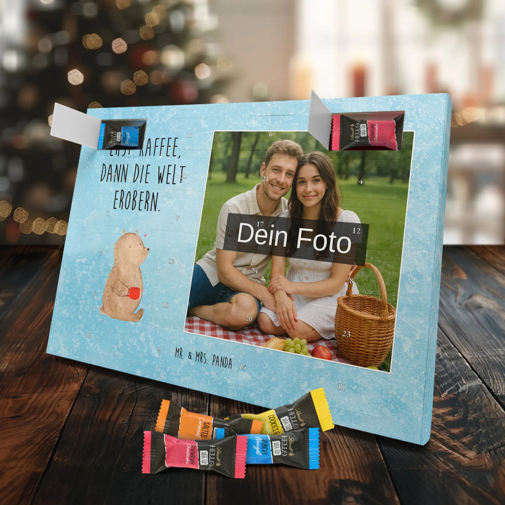 Personalisierter Schoko Foto Adventskalender Bär Kaffee Personalisierter Schoko Foto Adventskalender, Teddybär, Teddy, Bär, Guten Morgen, Bären, Welt Erobern, Kaffee, Welt Retten, Motivation, Coffee, Morgenroutine