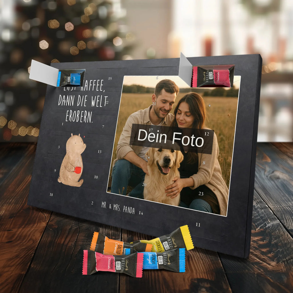Personalisierter Schoko Foto Adventskalender Bär Kaffee Personalisierter Schoko Foto Adventskalender, Teddybär, Teddy, Bär, Guten Morgen, Bären, Welt Erobern, Kaffee, Welt Retten, Motivation, Coffee, Morgenroutine