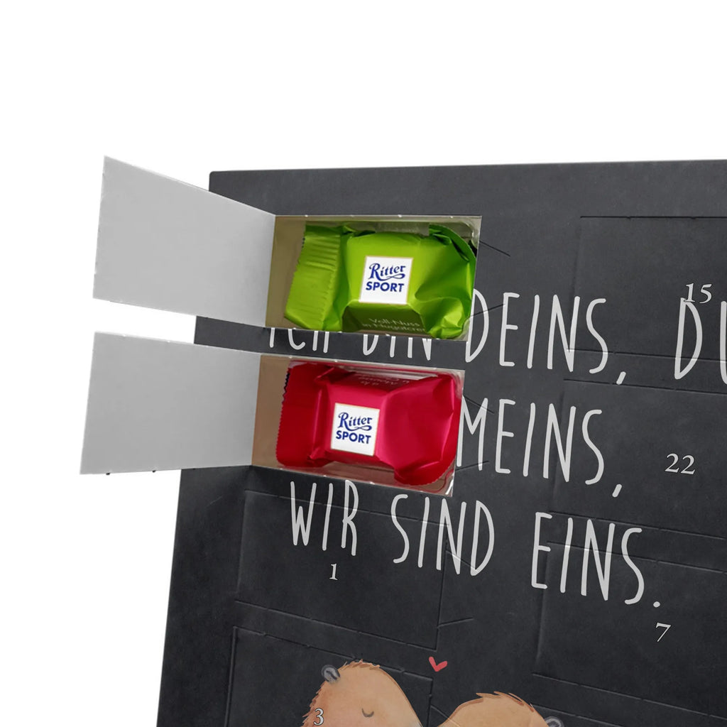 Personalisierter Schoko Foto Adventskalender Capybara Liebe Personalisierter Schoko Foto Adventskalender, Gute Laune, Lustige Sprüche, Tiere, Tiermotive, Liebe, Jahrestag, Liebesbeweis, Kuschel Capybaras, Liebesspruch, Valentinstag, Tierliebe, Ehejubiläum, Partnertiere, Beziehung, Verschmolzen, Capybara, Ich Bin Deins, Herzlich, Geschenkidee, Romantisches Geschenk, Du Bist Meins, Verliebt, Paar, Handgezeichnet