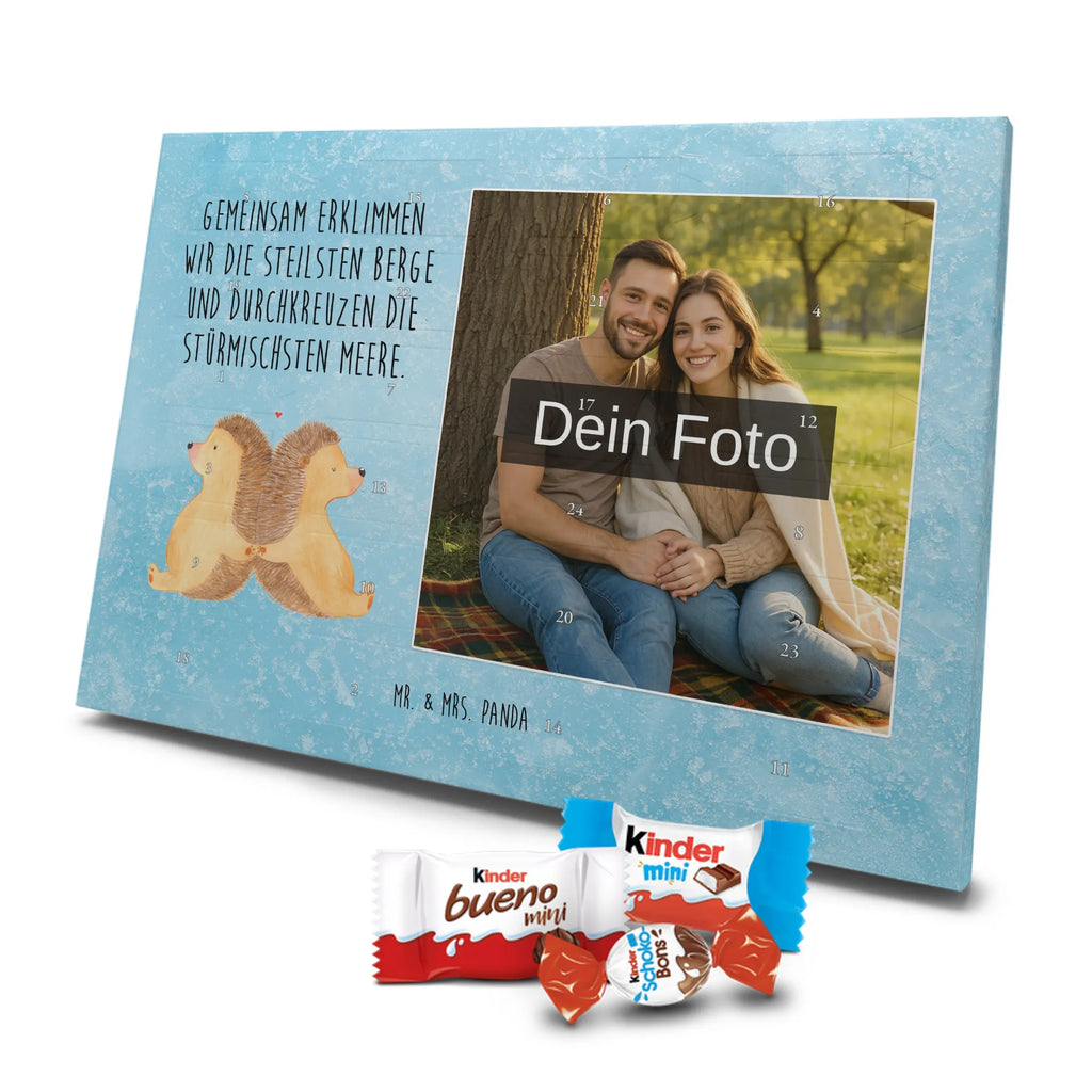 Personalisierter Schoko Foto Adventskalender Igel händchenhaltend Personalisierter Schoko Foto Adventskalender, Partner, Ehemann, Freundin, Ehefrau, Liebesgeschenk, Freund, Hocheitstag, Jahrestag, Heiratsantrag, Verlobung, Liebe, Heiraten, Hochzeit, Igel, Love, Gemeinsamkeit, Hand in Hand, Liebesbotschaft, Igelliebe, Große Liebe, Lieblingsmensch, Liebesbeweis, Geschenk für Zwei