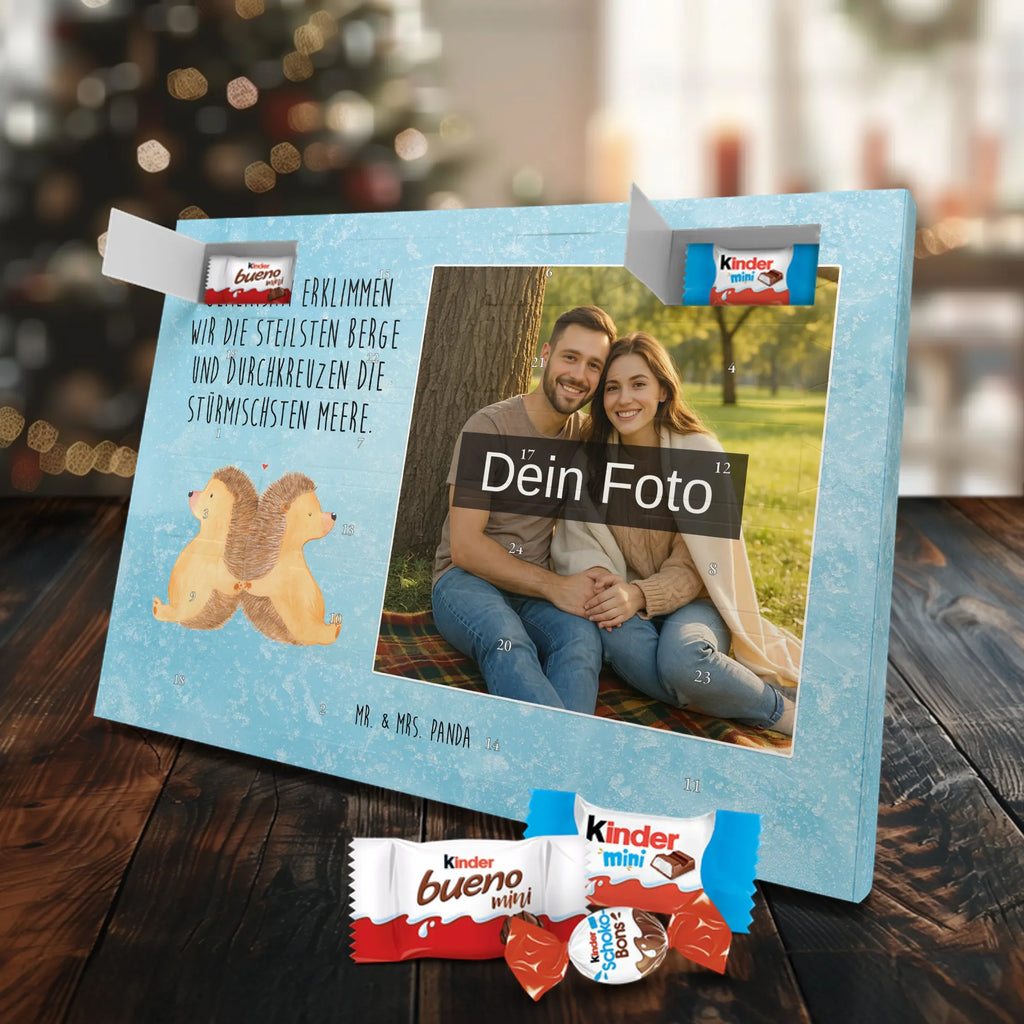 Personalisierter Schoko Foto Adventskalender Igel händchenhaltend Personalisierter Schoko Foto Adventskalender, Partner, Ehemann, Freundin, Ehefrau, Liebesgeschenk, Freund, Hocheitstag, Jahrestag, Heiratsantrag, Verlobung, Liebe, Heiraten, Hochzeit, Igel, Love, Gemeinsamkeit, Hand in Hand, Liebesbotschaft, Igelliebe, Große Liebe, Lieblingsmensch, Liebesbeweis, Geschenk für Zwei