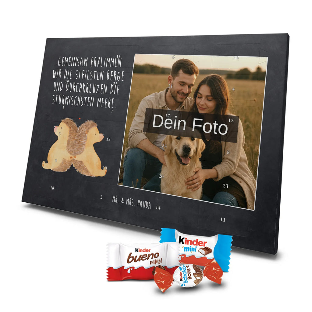 Personalisierter Schoko Foto Adventskalender Igel händchenhaltend Personalisierter Schoko Foto Adventskalender, Partner, Ehemann, Freundin, Ehefrau, Liebesgeschenk, Freund, Hocheitstag, Jahrestag, Heiratsantrag, Verlobung, Liebe, Heiraten, Hochzeit, Igel, Love, Gemeinsamkeit, Hand in Hand, Liebesbotschaft, Igelliebe, Große Liebe, Lieblingsmensch, Liebesbeweis, Geschenk für Zwei