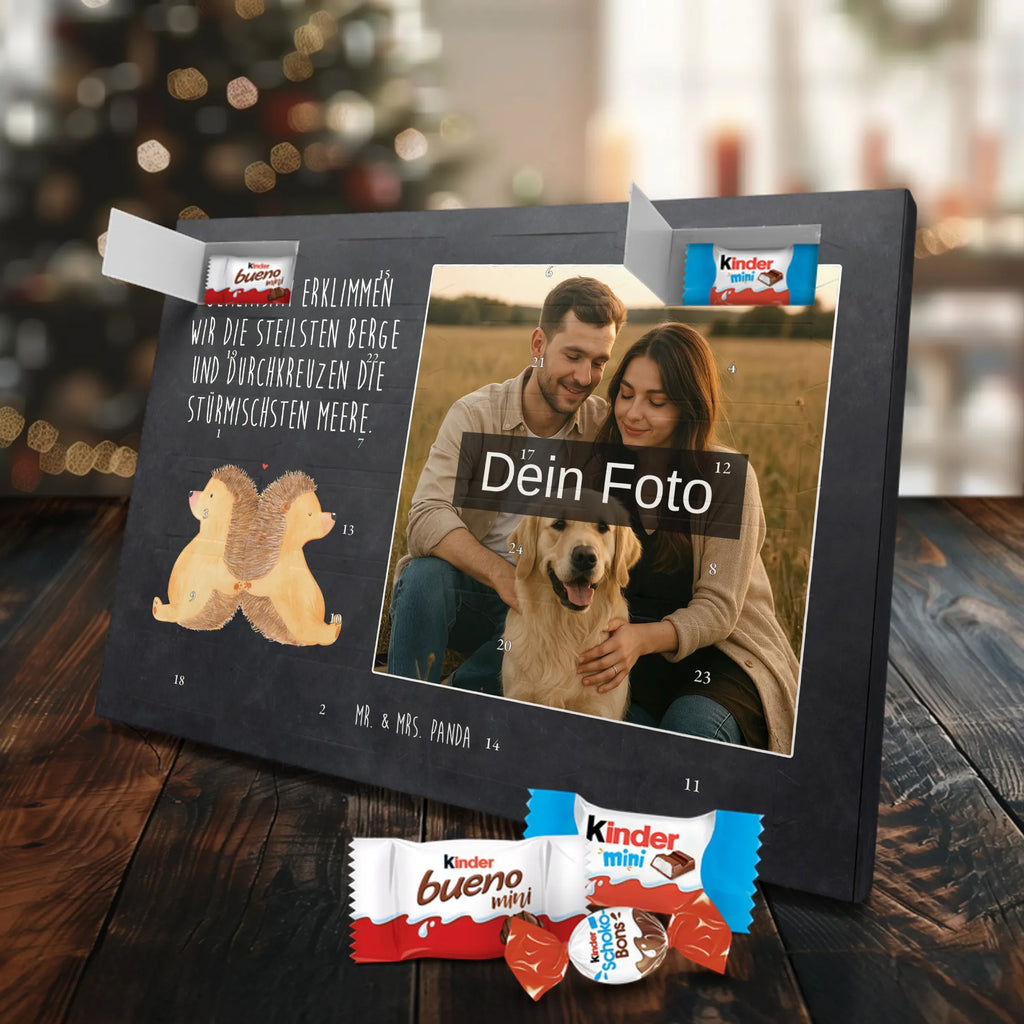 Personalisierter Schoko Foto Adventskalender Igel händchenhaltend Personalisierter Schoko Foto Adventskalender, Partner, Ehemann, Freundin, Ehefrau, Liebesgeschenk, Freund, Hocheitstag, Jahrestag, Heiratsantrag, Verlobung, Liebe, Heiraten, Hochzeit, Igel, Love, Gemeinsamkeit, Hand in Hand, Liebesbotschaft, Igelliebe, Große Liebe, Lieblingsmensch, Liebesbeweis, Geschenk für Zwei