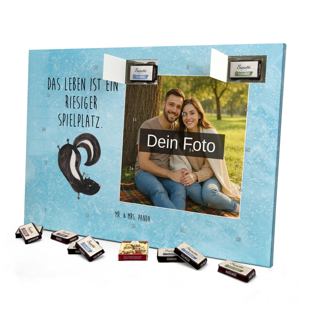 Personalisierter Schoko Foto Adventskalender Stinktier Handstand Personalisierter Schoko Foto Adventskalender, Stinktier, Skunk, Verpielt, Stinker, Raubtier, Spielplatz, Wildtier, Kind, Stinki
