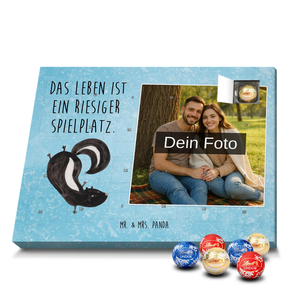 Personalisierter Schoko Foto Adventskalender Stinktier Handstand Personalisierter Schoko Foto Adventskalender, Stinktier, Skunk, Verpielt, Stinker, Raubtier, Spielplatz, Wildtier, Kind, Stinki