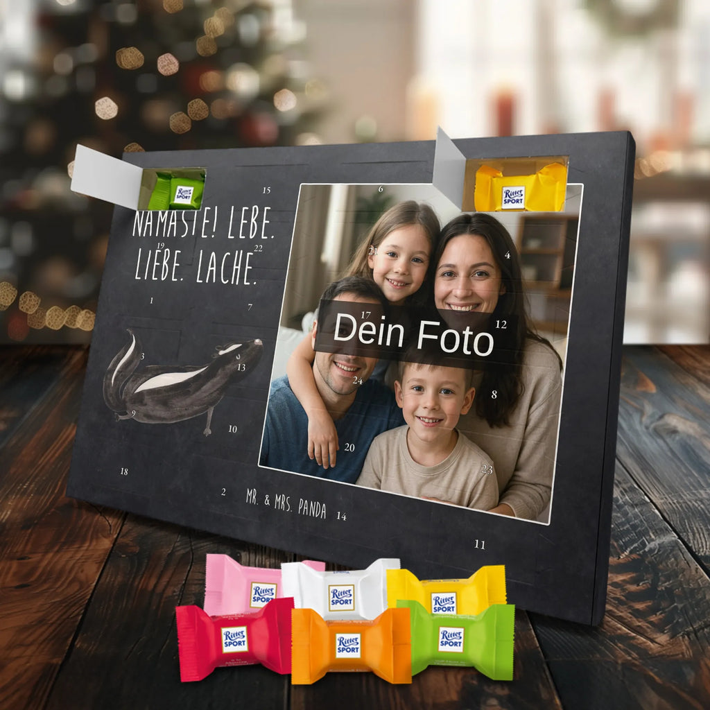  skunk yoga Skunk, Stinky, Love, Laugh, Predator, Live, Namaste, Stinker, Yoga, Wild animal