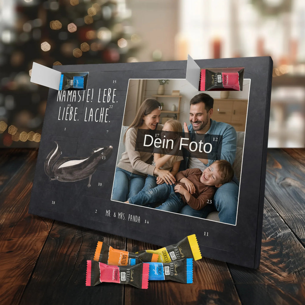  skunk yoga Skunk, Stinky, Love, Laugh, Predator, Live, Namaste, Stinker, Yoga, Wild animal