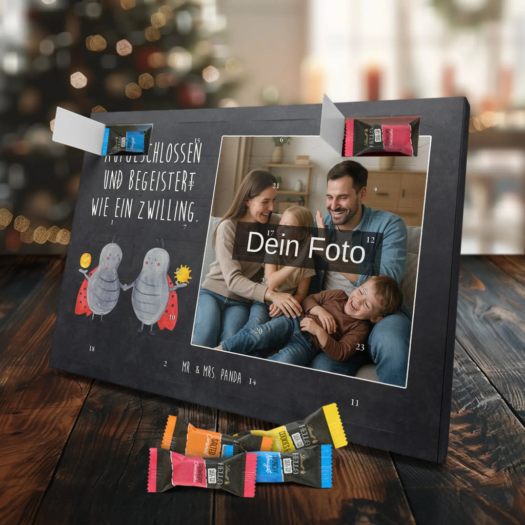 Personalisierter Schoko Foto Adventskalender Sternzeichen Zwilling Personalisierter Schoko Foto Adventskalender, Tierkreiszeichen, Horoskop, Astrologie, Aszendent, Sternzeichen, Geschenk Mai, Zwillingsbruder, Marienkäfer, Zwillingsschwester, Glückskäfer, Zwilling Sternzeichen, Geburtstag Mai, Geschenk Juni, Zwillinge, Zwilling Geschenk