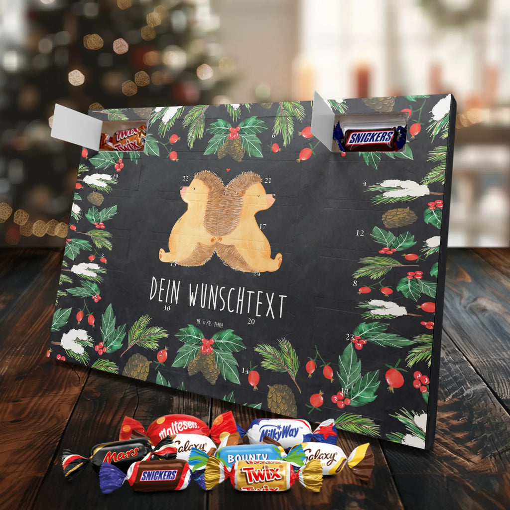 Adventskalender mit Namen Igel händchenhaltend Personalisierter Adventskalender, Adventskalender mit Namen, Ehefrau, Freundin, Verlobung, Jahrestag, Liebe, Freund, Partner, Heiraten, Ehemann, Heiratsantrag, Liebesgeschenk, Hocheitstag, Liebesbotschaft, Hochzeit, Gemeinsamkeit, Liebesbeweis, Igelliebe, Love, Geschenk für Zwei, Große Liebe, Igel, Lieblingsmensch, Hand in Hand