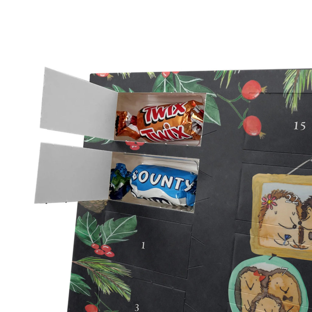 Schokoladen-Weihnachtskalender Igel Familie schoko kalender, adventskalender süßigkeiten, Schokoladen Adventskalender, schokoladenkalender, Schoko-Adventskalender, süßigkeiten kalender, schokokalender, süßigkeiten adventskalender, kalender weihnachten, Weihnachten Adventskalender, schoko weihnachtskalender, adventskalender pralinen, Schokoladen-Adventskalender, Weihnachtskalender, schokoladen kalender, pralinen adventskalender, Adventskalender, Adventskalender Schokolade, kalender schokolade, Schokoladen-Weihnachtskalender, Weihnachtskalender Schokolade, Schoko Adventskalender, Weihnachts Kalender, adventskalender schoko, schokolade adventskalender, weihnachtskalender schoko, Familie, Mama, Vatertag, Papa, Opa, Muttertag, Bruder, Oma, Schwester, Bilder, Glück, Igel, Liebe, Zusammenhalt