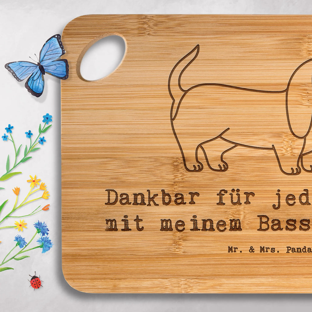 Bamboo chopping board Basset Hound Moment gift, animal lover, giving, dog breed, purebred dog, dog owner, puppy