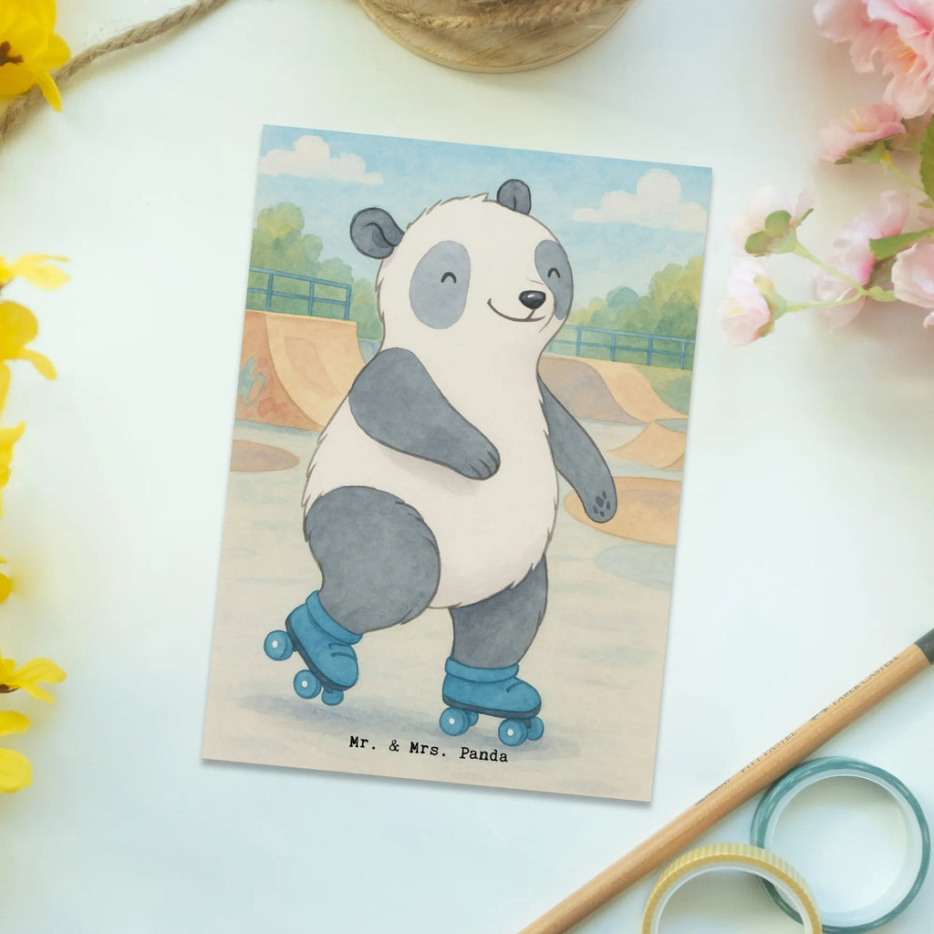 Postkarte Panda Inliner fahren Design Geburtstagskarten, Grußkarte, Einladung, postkarten, kunstkarten, motivkarte, Karten, Einladungskarten Geburtstag, designkarte, Geburtstagsgrüße, Einladung Geburtstag, Einladungskarte, Geburtstagskarte, Geschenkkarte, Karte, Postkarte, Ansichtskarte, Dankeskarte, Ansichtskarten, Wanddeko, Geschenk, Schenken, Sport, Sportart, Hobby, Danke, Dankeschön, Auszeichnung, Gewinn, Sportler, inlinern, Rollschuh fahren, Inliner fahren