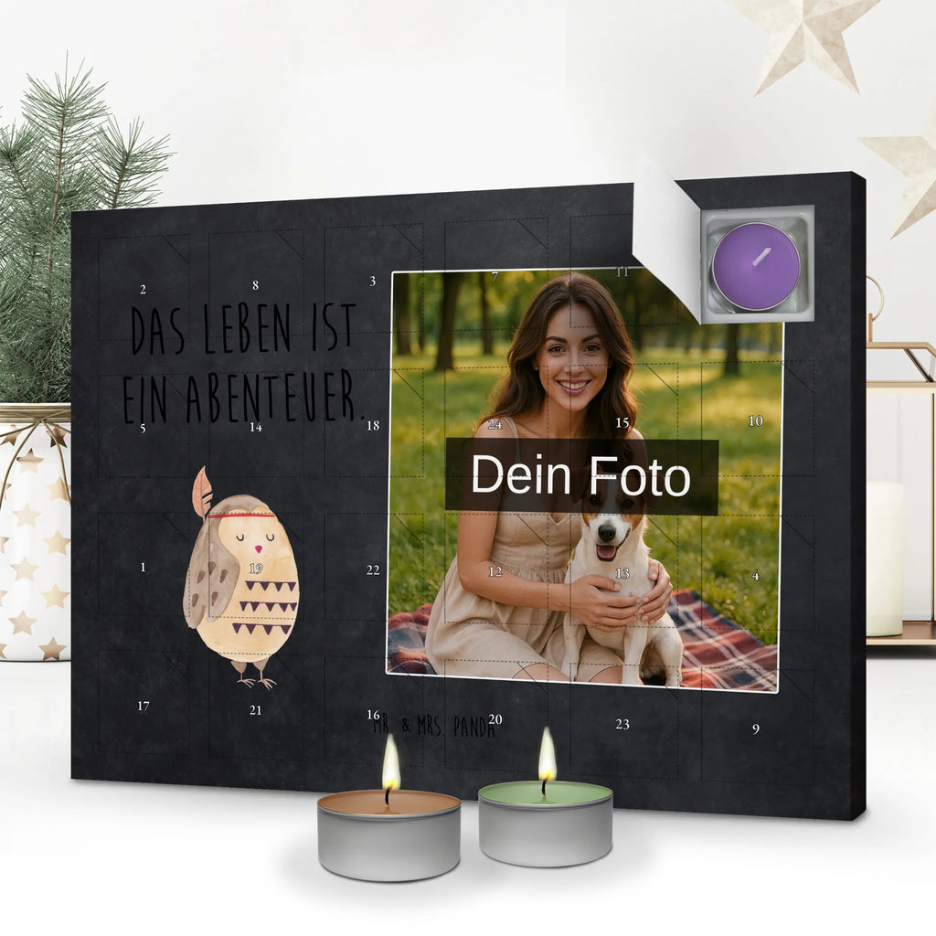 Personalisierter Duftkerzen Foto Adventskalender Eule Federschmuck Personalisierter Duftkerzen Foto Adventskalender, Eule, Dekoration, Eule Deko, Owl, Das Leben Ist Ein Abenteuer, Reisespruch, Federschmuck