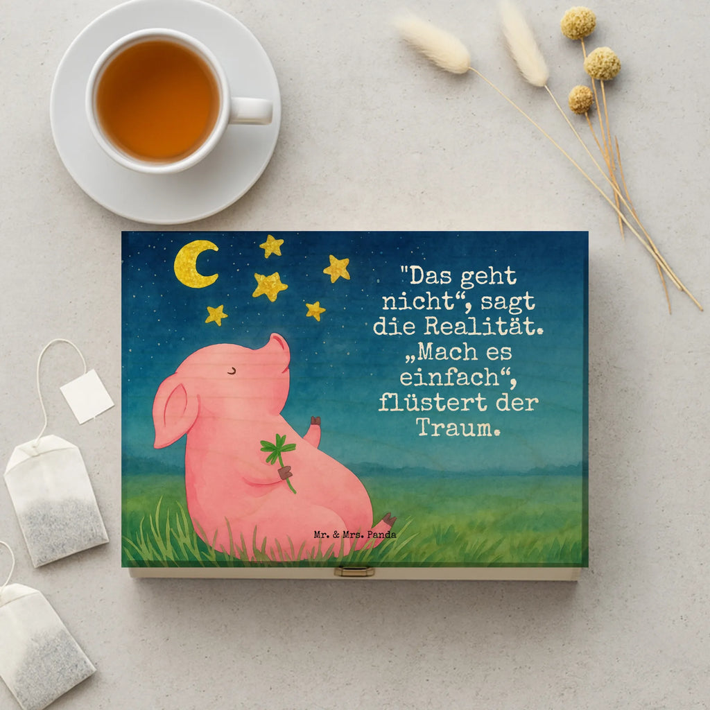 teebox Schwein Glück Design teekasten, tee kiste, tee beutel halter, tee sortierbox, teebox für teebeutel, tee organizer box, box für teebeutel, holzteebox, tee organizer, teebeutel behälter, teedose, teebox, aufbewahrungsbox für teebeutel, teeaufbewahrung, teebeutel organizer, teeaufbewahrungsbox, aufbewahrung tee, teekiste, aufbewahrungsbox tee, holzteekiste, teebeutel aufbewahrung, teebeutel aufbewahrungsbox, box für tee, teebehälter, vorratsbox tee, teebeutelbox, lustige Sprüche, Tiere, Tiermotive, Gute Laune, Glücksbringer, Träume, Schweinchen, Sernchen, Sterne, Glücksschwein. Glück, Motivation, Schwein, Ziele