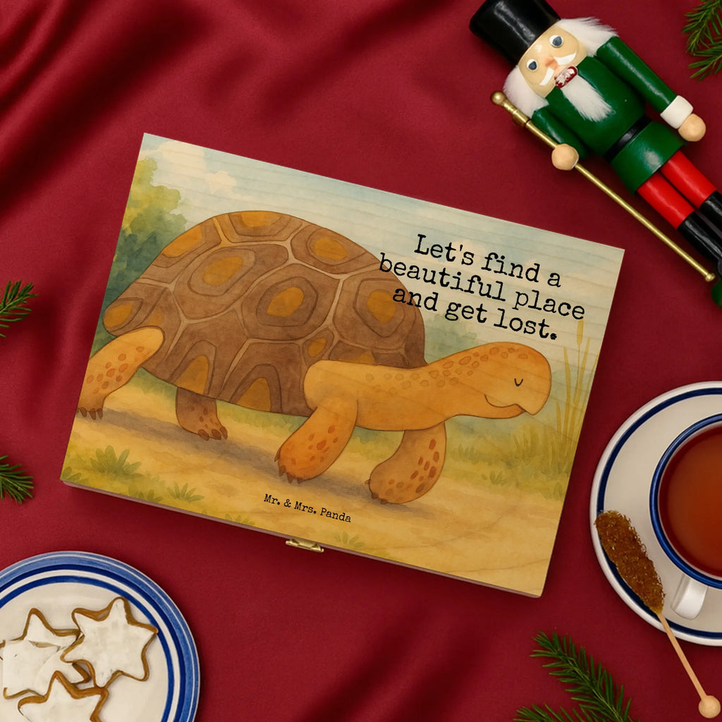 teebeutelbox Schildkröte Marschieren Design holzteekiste, teebeutelbox, aufbewahrungsbox für teebeutel, teebeutel aufbewahrung, teedose, box für tee, tee kiste, holzteebox, tee beutel halter, teebehälter, teebox für teebeutel, teebeutel organizer, tee organizer box, teeaufbewahrung, aufbewahrung tee, teekiste, teebox, teekasten, tee organizer, teeaufbewahrungsbox, teebeutel aufbewahrungsbox, aufbewahrungsbox tee, box für teebeutel, vorratsbox tee, teebeutel behälter, tee sortierbox, Meer, Urlaub, Meerestiere, Schildkröte, Inspiration, Neustart, Schildkröten, Abenteuer, Reiselust, Motivation, Lieblingsmensch, get lost