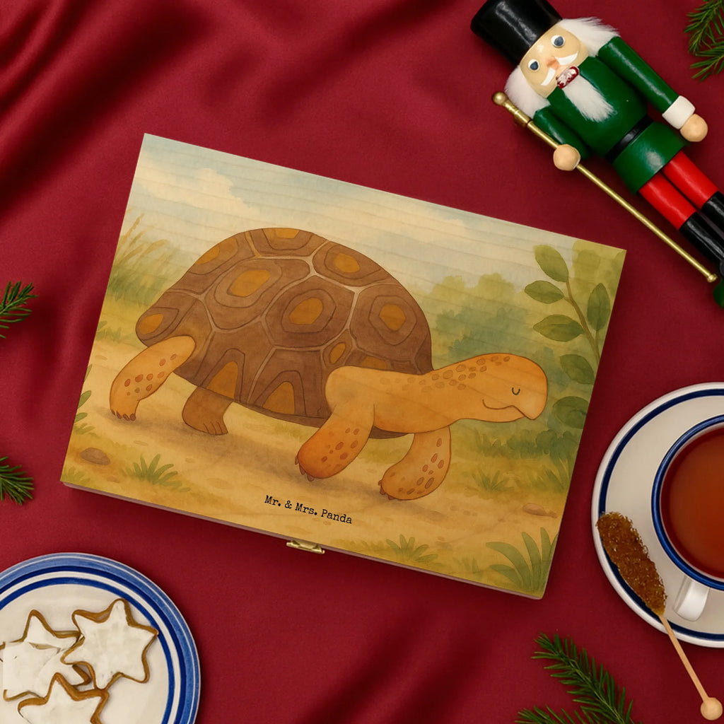 teebeutelbox Schildkröte Marschieren Design holzteekiste, teebeutelbox, aufbewahrungsbox für teebeutel, teebeutel aufbewahrung, teedose, box für tee, tee kiste, holzteebox, tee beutel halter, teebehälter, teebox für teebeutel, teebeutel organizer, tee organizer box, teeaufbewahrung, aufbewahrung tee, teekiste, teebox, teekasten, tee organizer, teeaufbewahrungsbox, teebeutel aufbewahrungsbox, aufbewahrungsbox tee, box für teebeutel, vorratsbox tee, teebeutel behälter, tee sortierbox, Meer, Urlaub, Meerestiere, Schildkröte, Inspiration, Neustart, Schildkröten, Abenteuer, Reiselust, Motivation, Lieblingsmensch, get lost