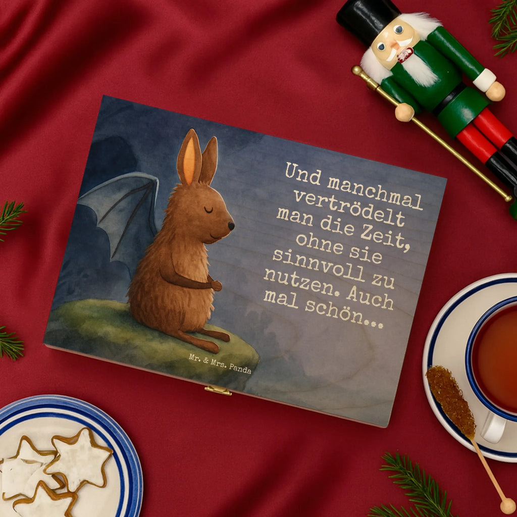 teebeutel aufbewahrung Fledermaus Sitzen Design teebehälter, holzteebox, box für tee, teebeutel behälter, tee sortierbox, holzteekiste, tee beutel halter, teekasten, teebox für teebeutel, teebeutel organizer, teebox, teebeutel aufbewahrung, box für teebeutel, teeaufbewahrung, aufbewahrung tee, aufbewahrungsbox für teebeutel, tee kiste, teebeutelbox, teebeutel aufbewahrungsbox, teeaufbewahrungsbox, vorratsbox tee, tee organizer box, aufbewahrungsbox tee, teekiste, teedose, tee organizer, lustige Sprüche, Tiere, Tiermotive, Gute Laune, Fledermaus, Fledermäuse, entspannen, Motivation