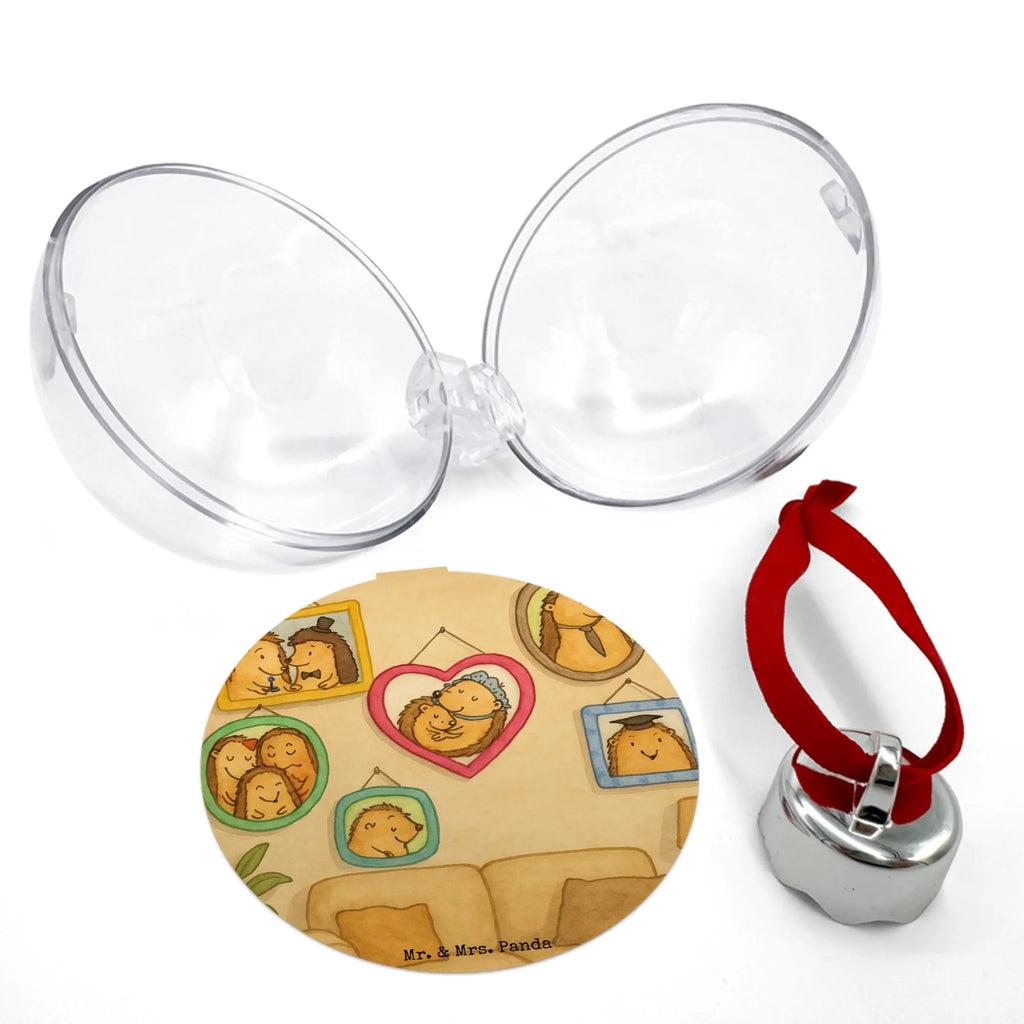 Weihnachtskugel Igel Familie Design baum anhänger, weihnachtskugeln, weihnachtsanhänger, dekohänger, baumanhänger, weihnachtsbaumkugel, hängekugel, weihnachtsdeko kugeln, christbaumkugeln, baumkugeln, weihnachtskugel transparent, baumkugel, christbaumkugel, Dekokugel, deko kugel, kunststoffkugel, dekokugeln, Weihnachtskugel, weihnachtskugeln deko, kugel weihnachten, kunststoff weihnachtskugel, weihnachtskugel deko, plastik weihnachtskugel, transparente weihnachtskugel, christbaum anhänger, weihnachtsbaum anhänger, weihnachtsbaumkugeln, Muttertag, Vatertag, Mama, Papa, Oma, Opa, Familie, Schwester, Bruder, Liebe, Bilder, Zusammenhalt, Igel, Glück