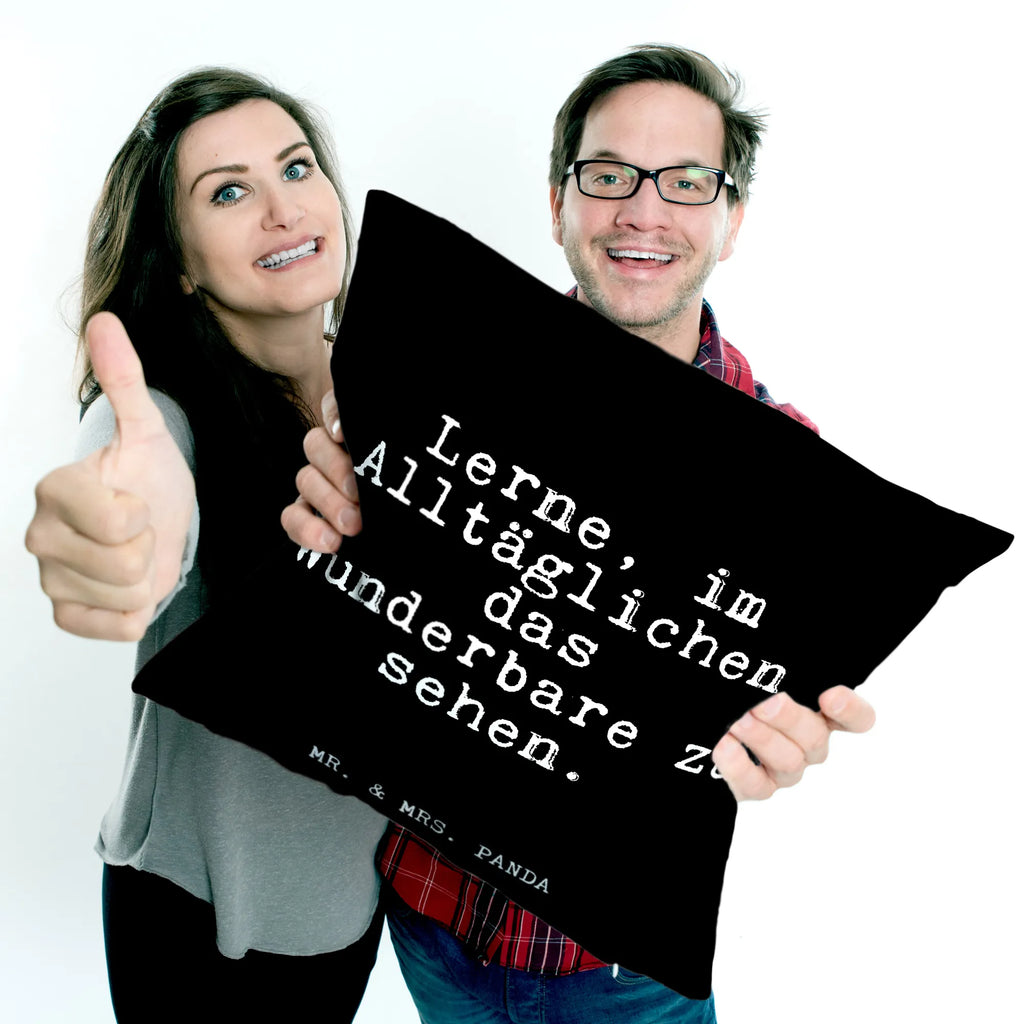 40x40 Kissen Fun Talk Lerne, im Alltäglichen das Wunderbare zu sehen. Zierkissen, Dekokissen, Sofakissen, Sofakissen 40x40, Kissen 40x40, Dekokissen Sofa, Dekokissen 40x40, Kopfkissen 40x40, Kissenbezüge, Couchkissen, Kissen 40x40 Waschbar, sitzkissen, Kissenhülle, Kissen, sofakissen, Kissenhülle 40x40, Kopfkissen, Kissenbezug 40x40, Motivkissen, Spruch, Sprüche, lustige Sprüche, Weisheiten, Zitate, Spruch Geschenke, Glizer Spruch Sprüche Weisheiten Zitate Lustig Weisheit Worte