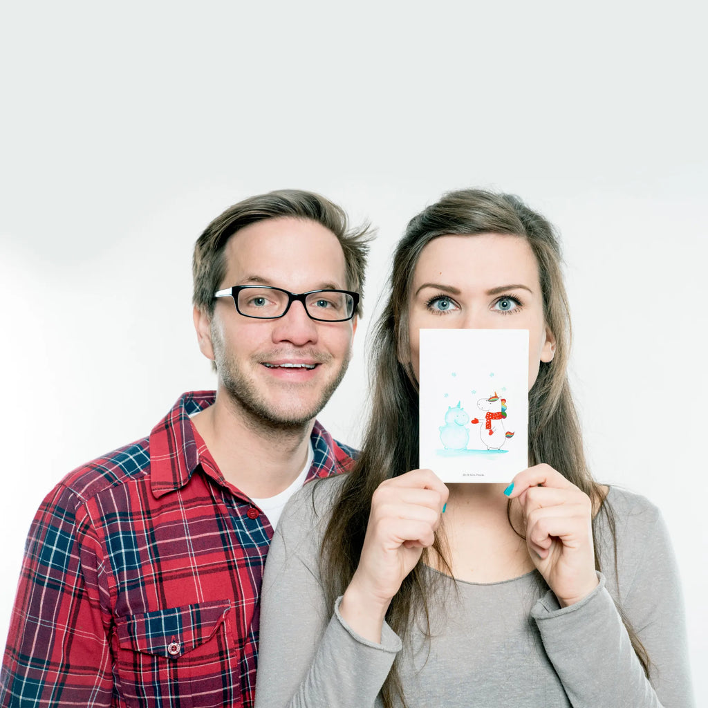 Postkarte Einhorn Schneemann Postkarte, Geburtstagskarte, Einladung, Einladungskarte, Einladungskarten Geburtstag, Geschenkkarte, Karte, Ansichtskarten, Grußkarte, Dankeskarte, Einladung Geburtstag, Ansichtskarte, Einhorn, Einhörner, Einhorn Deko, Unicorn, Schnee, kalt, X-Mas, Winter, Schneemann, Weihnachten, Handschuhe, Mütze, Kuchen