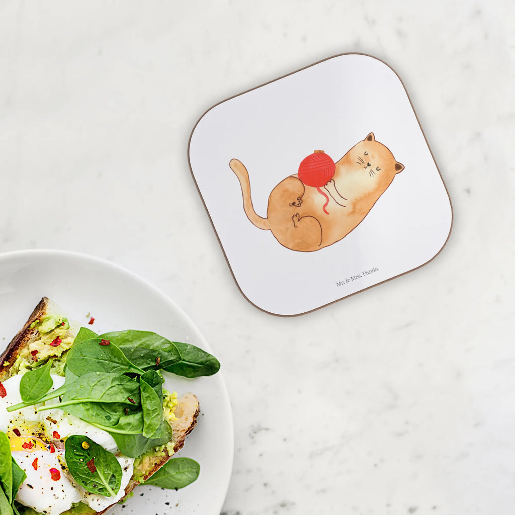 Square coaster Cat Wool Tassenuntersetzer, Becheruntersetzer, Getränkeuntersetzer, Untersetzer, Coaster, grill untersetzer, Quadratischer Untersetzer, gläseruntersetzer, Untersetzer Quadratisch, weinuntersetzer, esstisch untersetzer, bar untersetzer, Tischuntersetzer, garten untersetzer, deko untersetzer, unterleger, Baruntersetzer, Teeuntersetzer, Holzuntersetzer, Tischschoner, weinflaschenuntersetzer, Tassen Untersetzer, hartfaseruntersetzer, Untersetzer Glas, Design Untersetzer, party untersetzer, Untersetzer Tee, Untersetzer Tasse, Untersetzer für Gläser, Untersetzer Gläser, bieruntersetzer, eckiger untersetzer, schutzuntersetzer, Untersetzer Kaffee, Glasuntersetzer, hartfaser untersetzer, Flaschenuntersetzer, Kaffeeuntersetzer, weinglasuntersetzer, Katzenmotiv, Katzenfan, Katzendeko, Katzenfreund, Katzenliebhaber, Katzenprodukte, Katzenartikel, Katzenaccessoires, Katzensouvenirs, Katzenliebhaberprodukte, Katzenmotive, Katze, Spielen, Mietze, Verspielt, Katzenbesitzerin, Wollknäuel, Cats, Cat, Kater, Haustier, Katzenhalter, Spiel, Katzen, Wolle