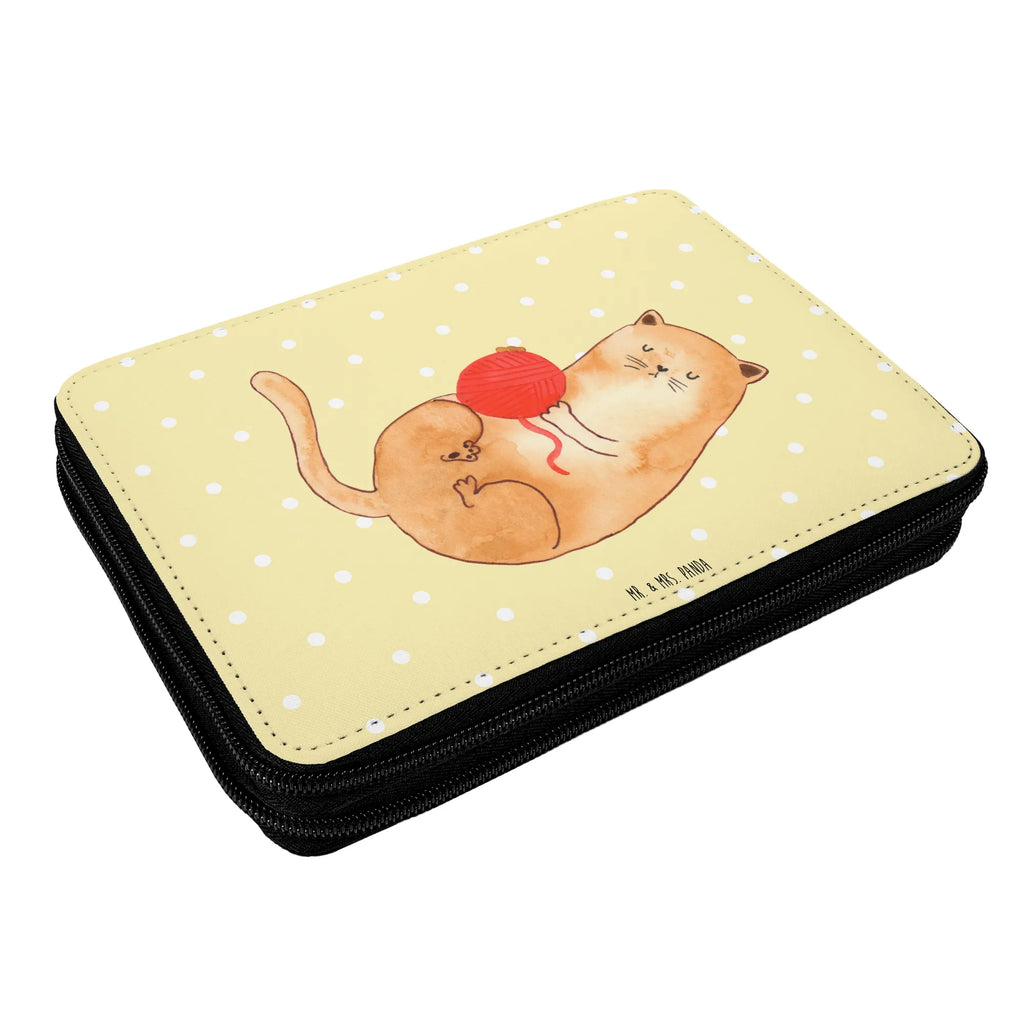 Federmappe Katze Wolle Buntstiftetui, Schüleretui, Federmäppchen, Schlampermäppchen, Bleistiftetui, Malmappe, Schreibmappe, Etui für Stifte, Schreibetui, Mäppchen, Stifteetui, Zeichenetui, Schuletui, Federtasche, Stifte Etui, Farbstiftetui, Buntstiftmäppchen, Schulmäppchen, Stiftetasche, Stiftebeutel, Stiftemappe, Federmappe Set, Bleistift Etui, Katze, Katzenmotiv, Katzenfan, Katzendeko, Katzenfreund, Katzenliebhaber, Katzenprodukte, Katzenartikel, Katzenaccessoires, Katzensouvenirs, Katzenliebhaberprodukte, Katzenmotive, Spielen, Wolle, Verspielt, Mietze, Wollknäuel, Katzenbesitzerin, Cats, Kater, Cat, Katzenhalter, Haustier, Katzen, Spiel